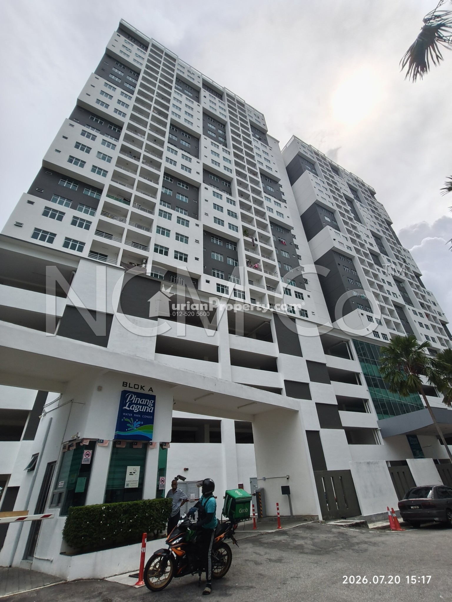 Apartment For Auction at Pinang Laguna