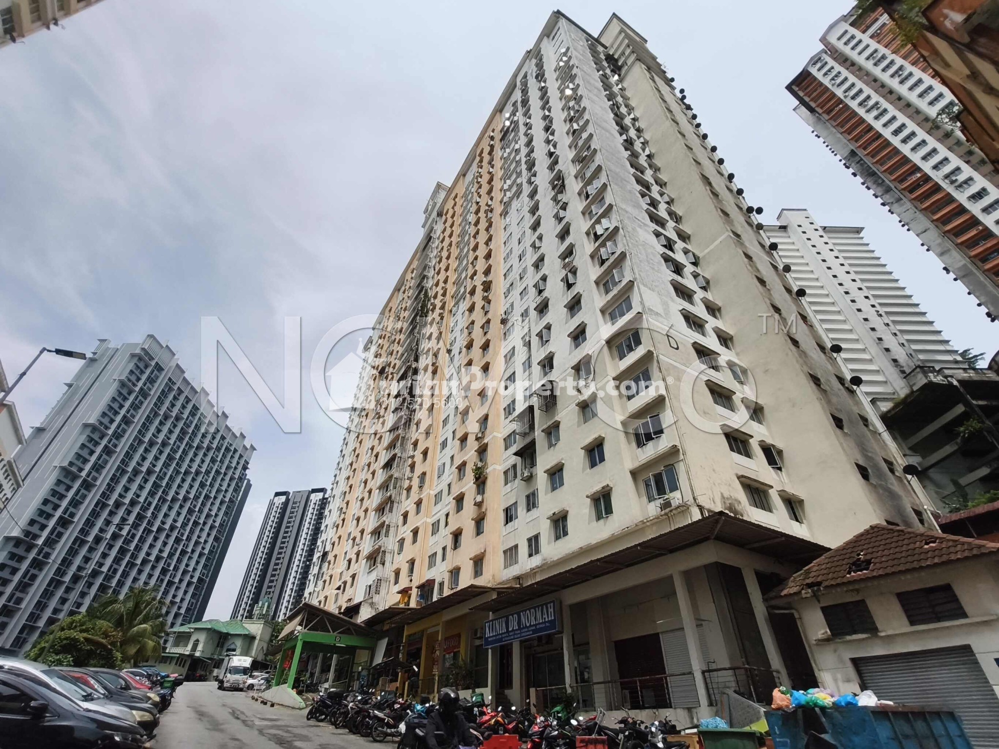 Apartment For Auction at Flora Damansara Apartment