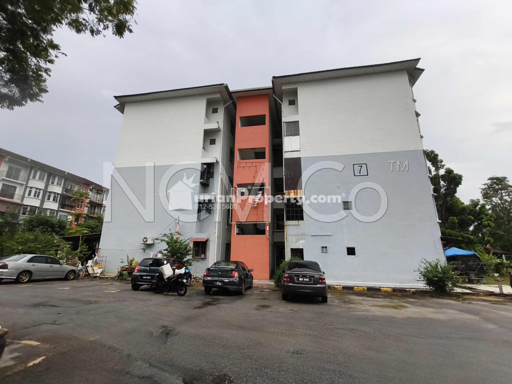 Apartment For Auction at Rosana Villa Apartment