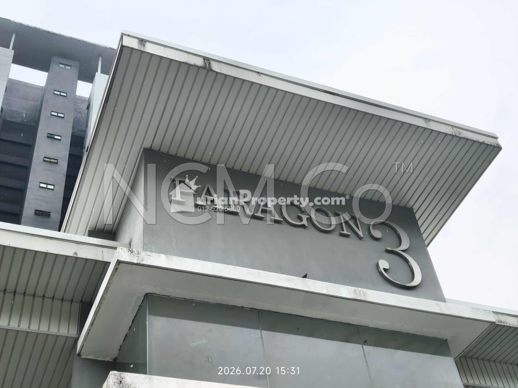 Apartment For Auction at Paragon 3