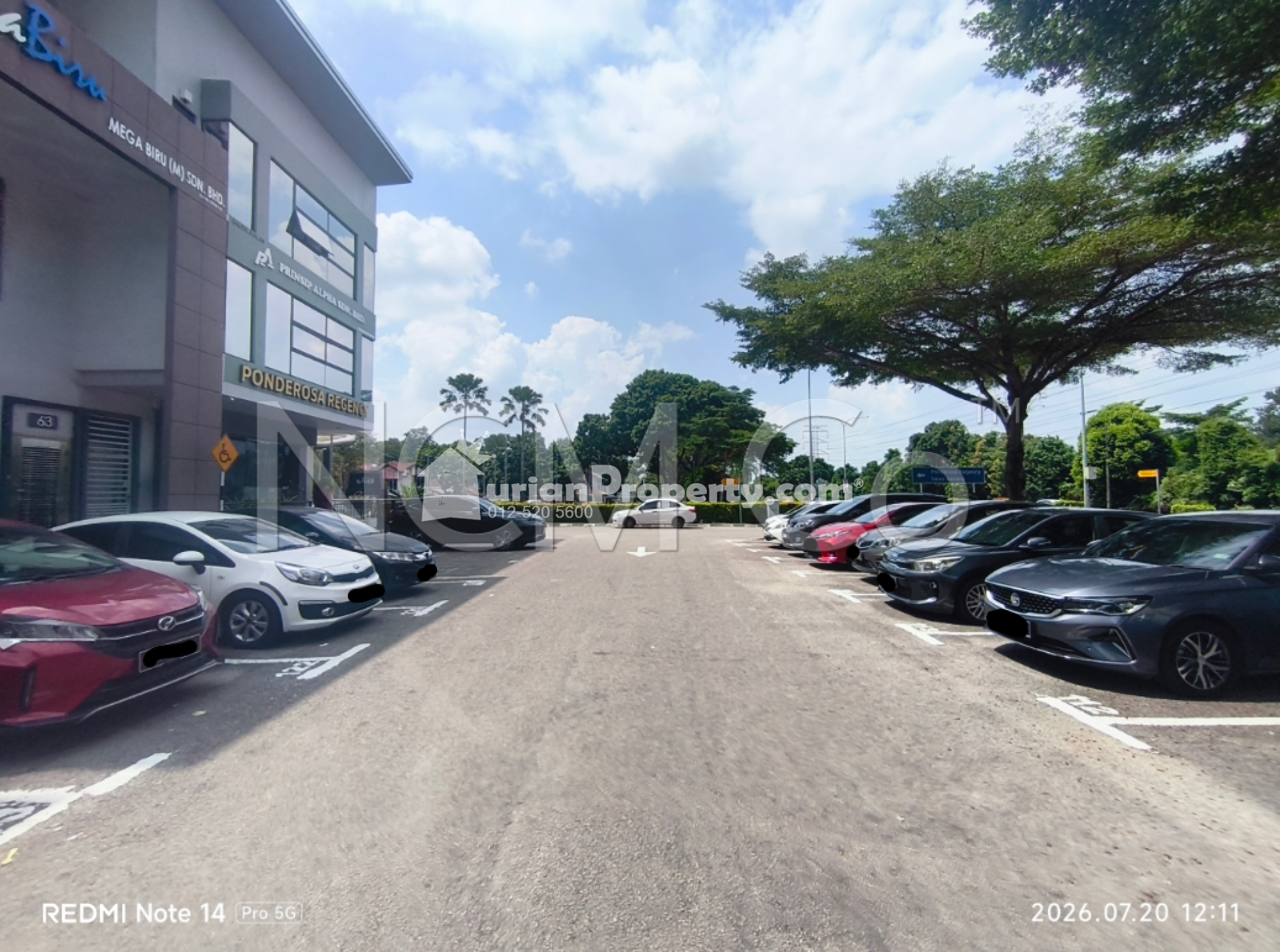 Shop For Auction at Taman Molek
