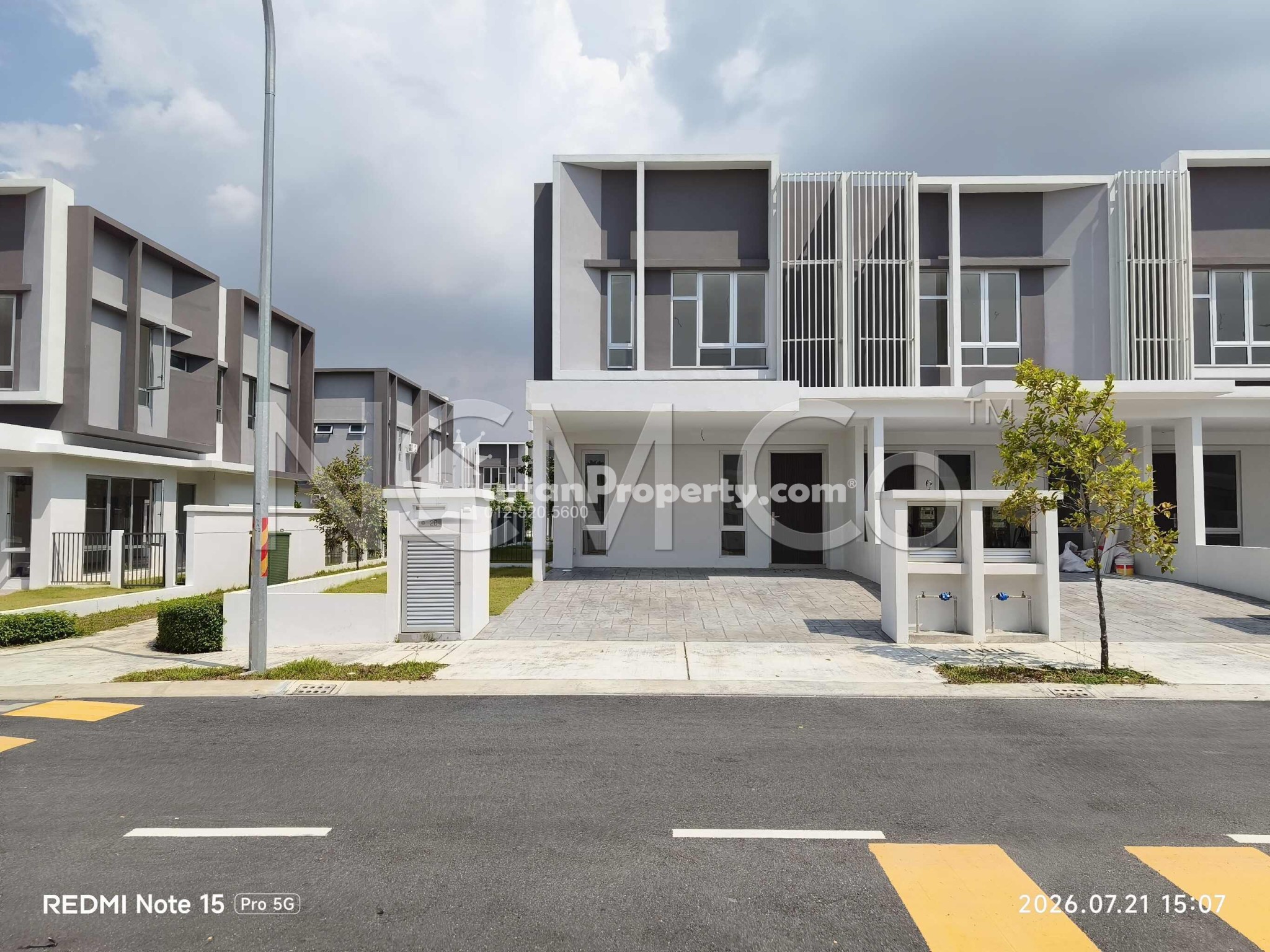 Terrace House For Auction at Acacia Park
