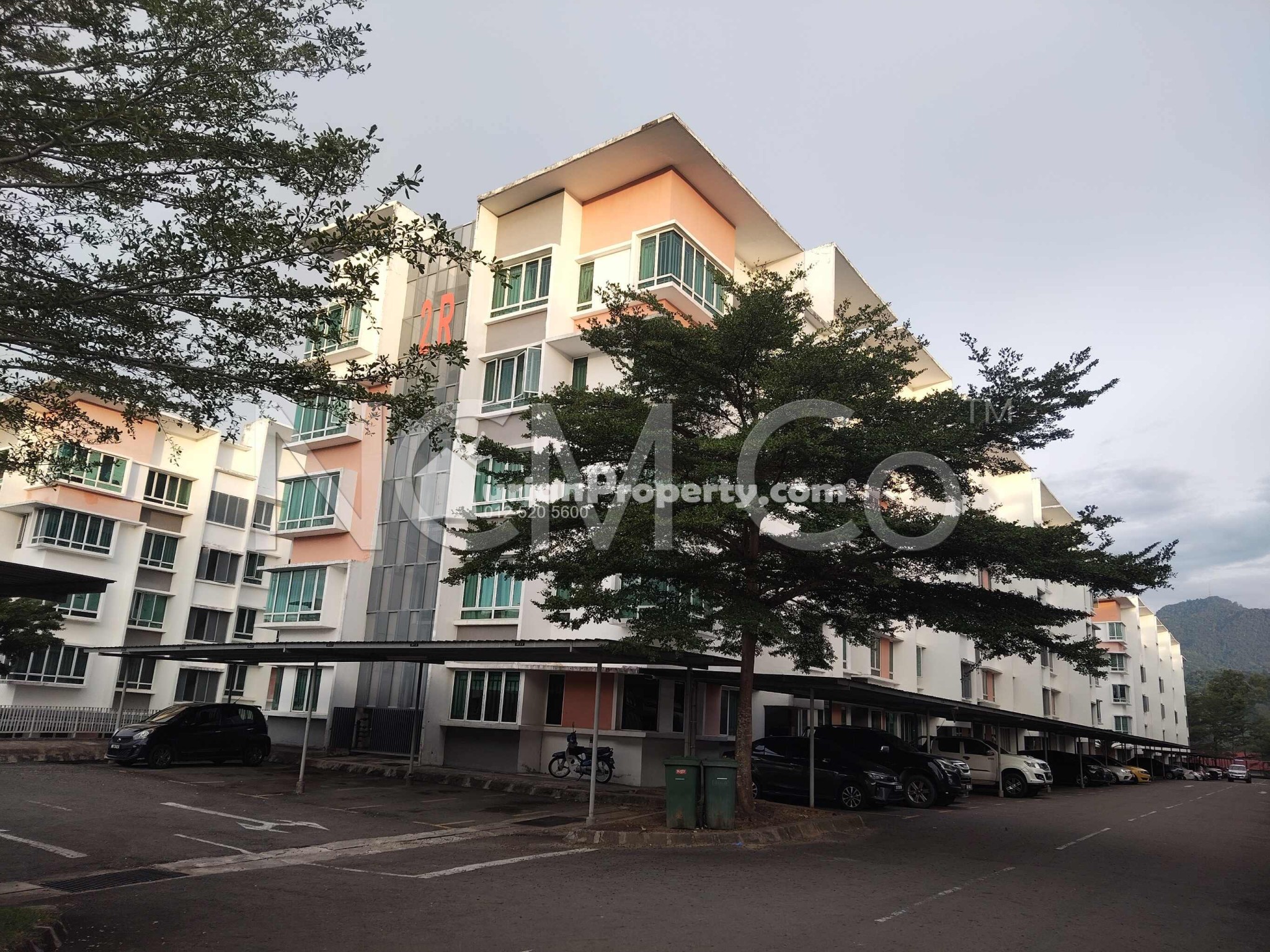 Condo For Auction at University Utama Condominium