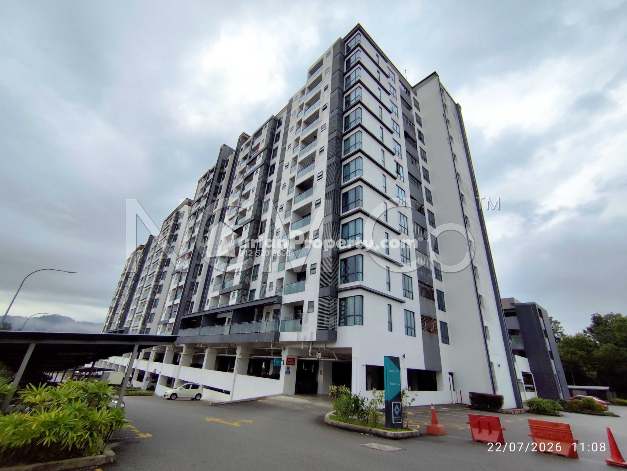 Condo For Auction at Emerald Residence