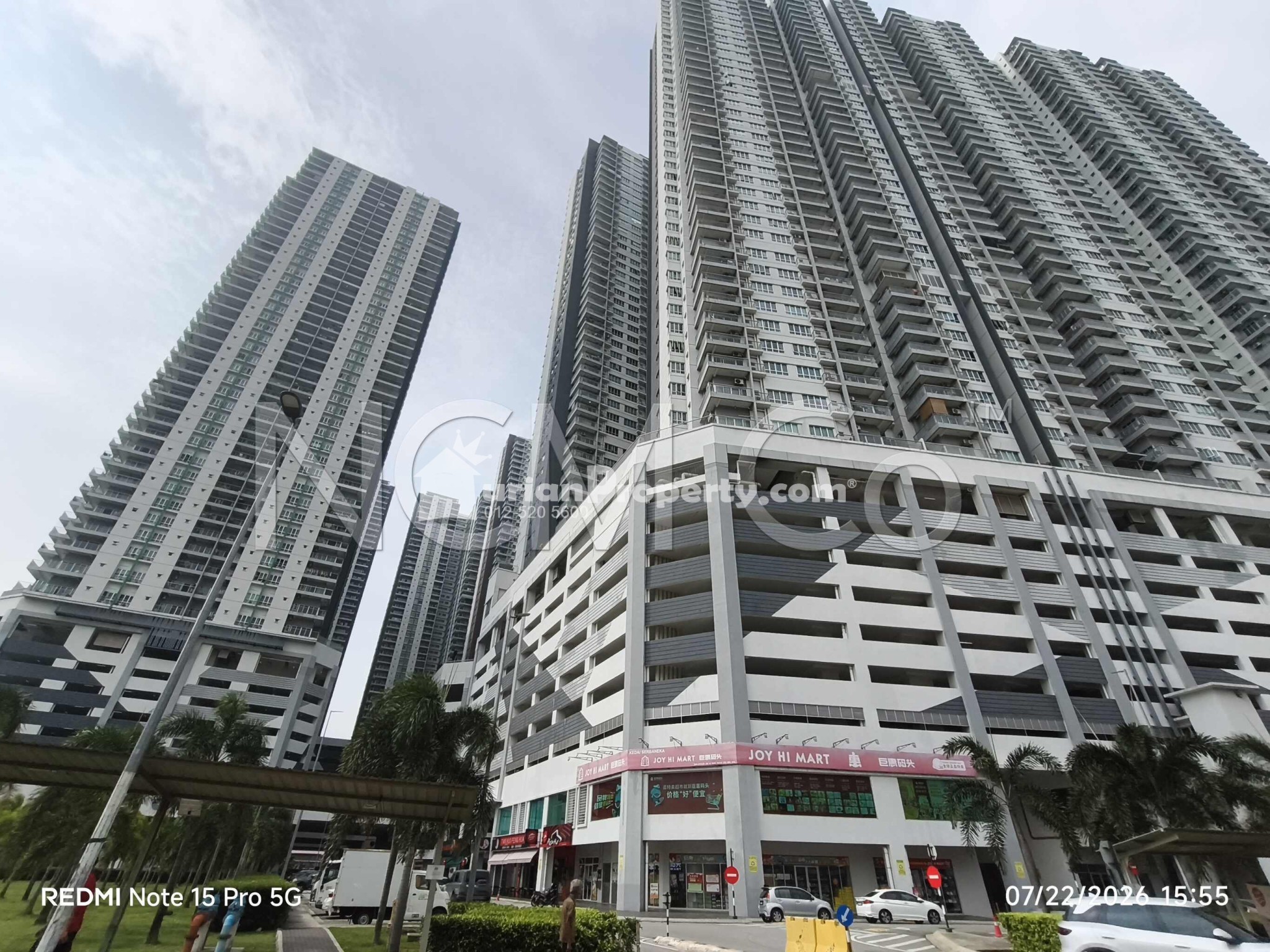 Serviced Residence For Auction at Razak City Residences