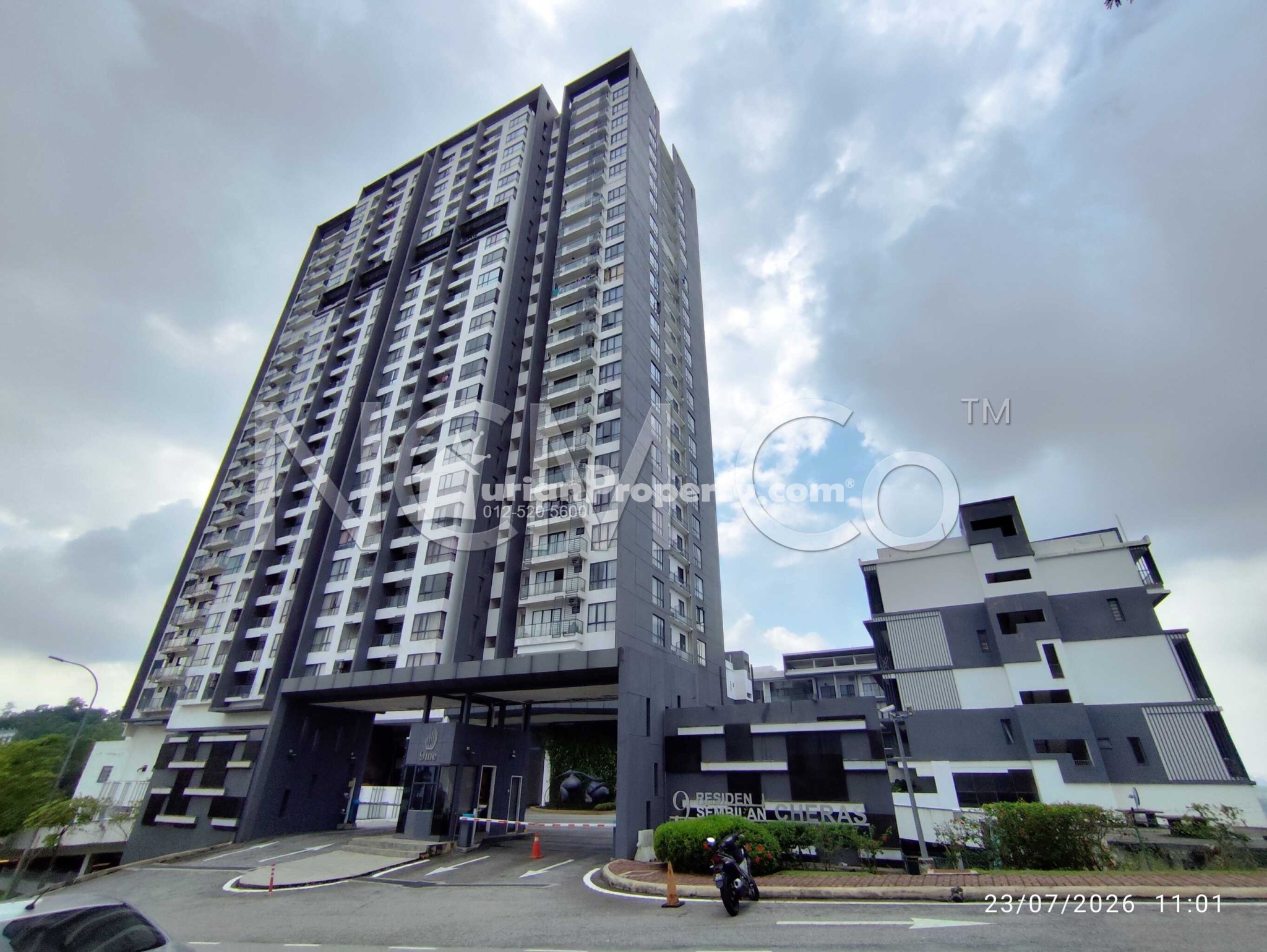 Condo For Auction at 9ine