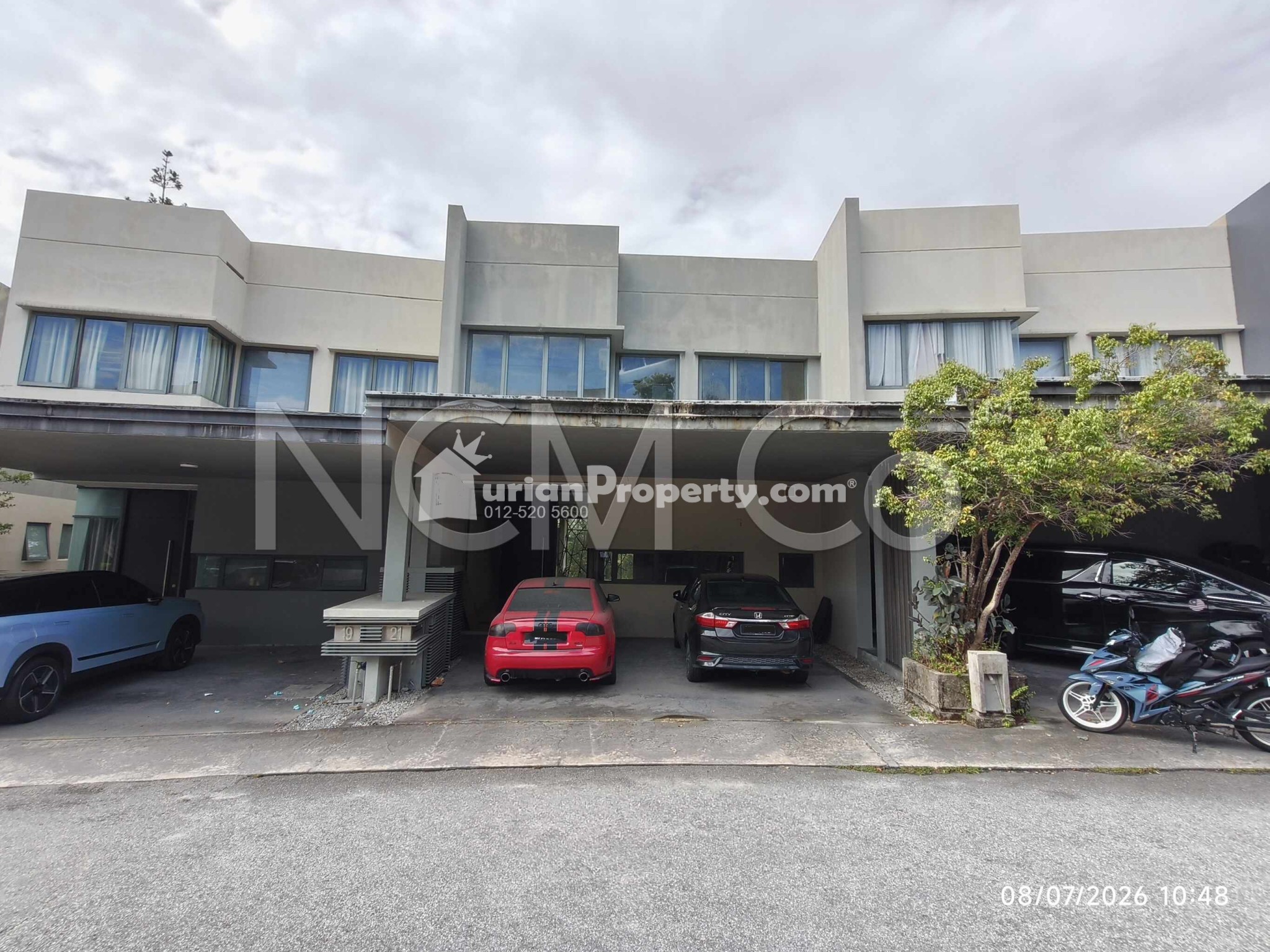 Terrace House For Auction at Mirage By The Lake