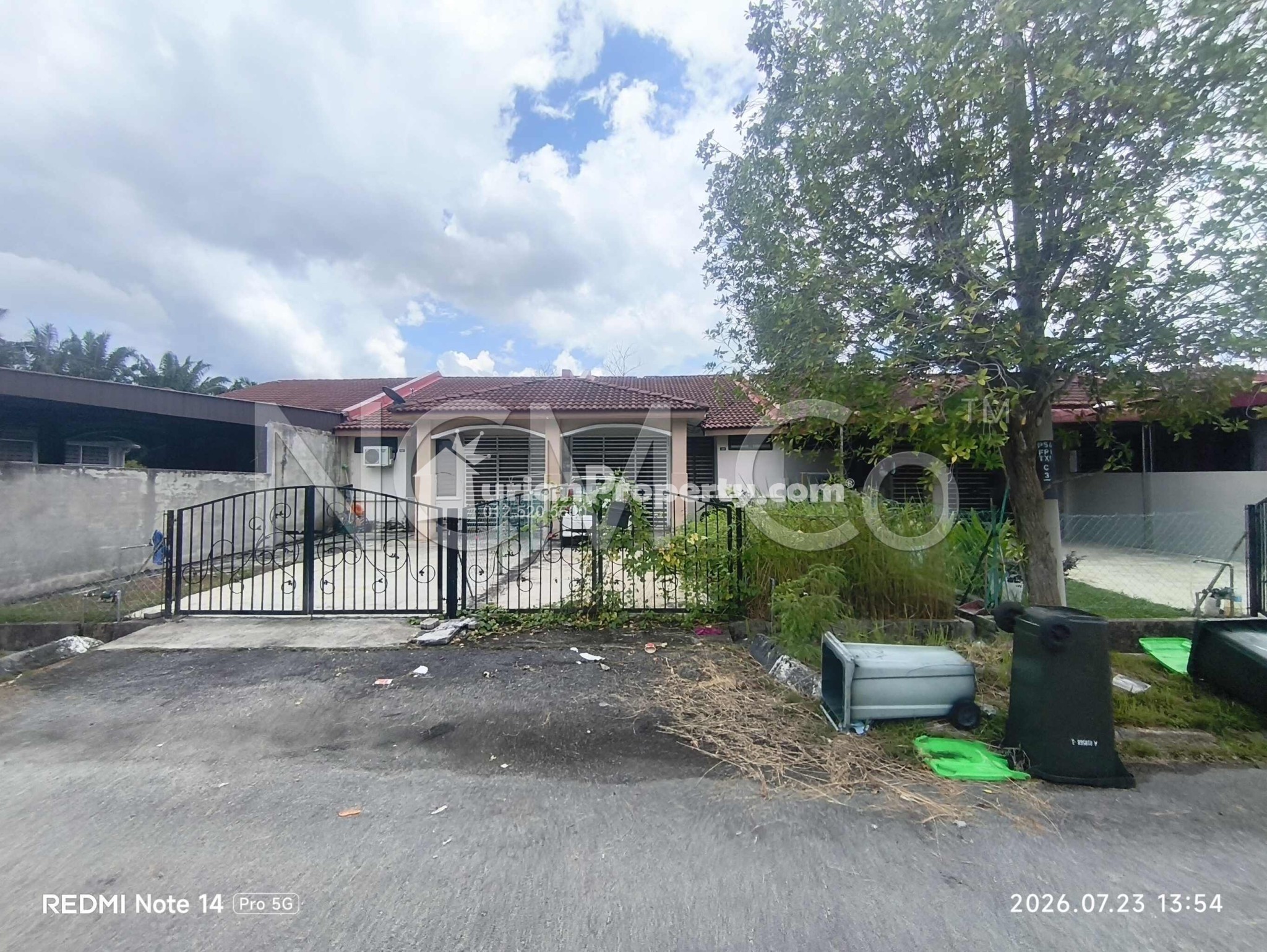 Terrace House For Auction at Taman Kelisa Ria