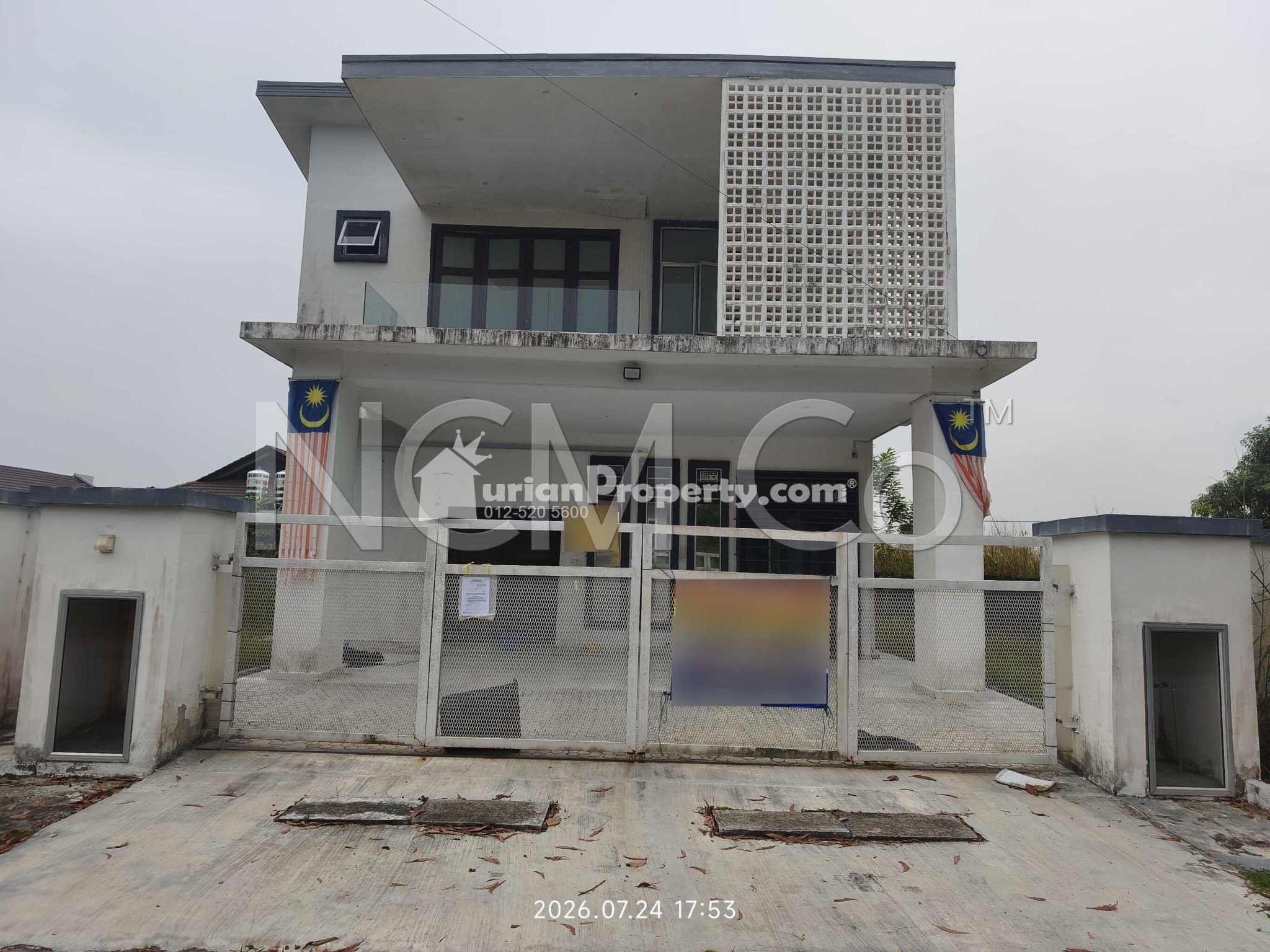 Bungalow House For Auction at Taman Tasik Senangin