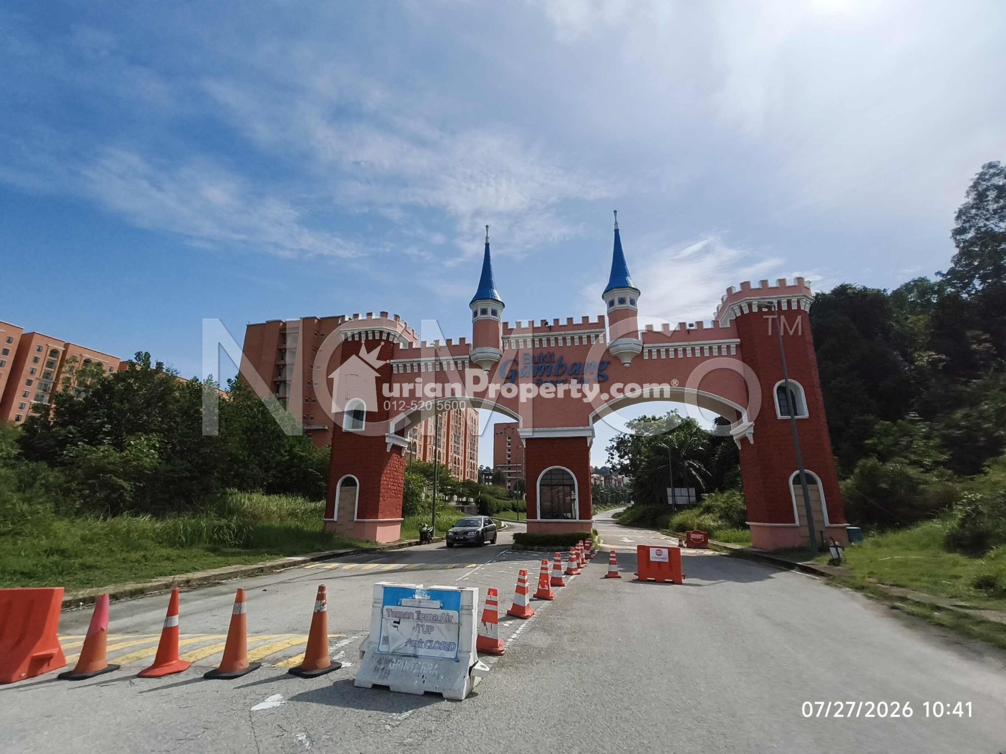 Apartment For Auction at Caribbean Bay Resort