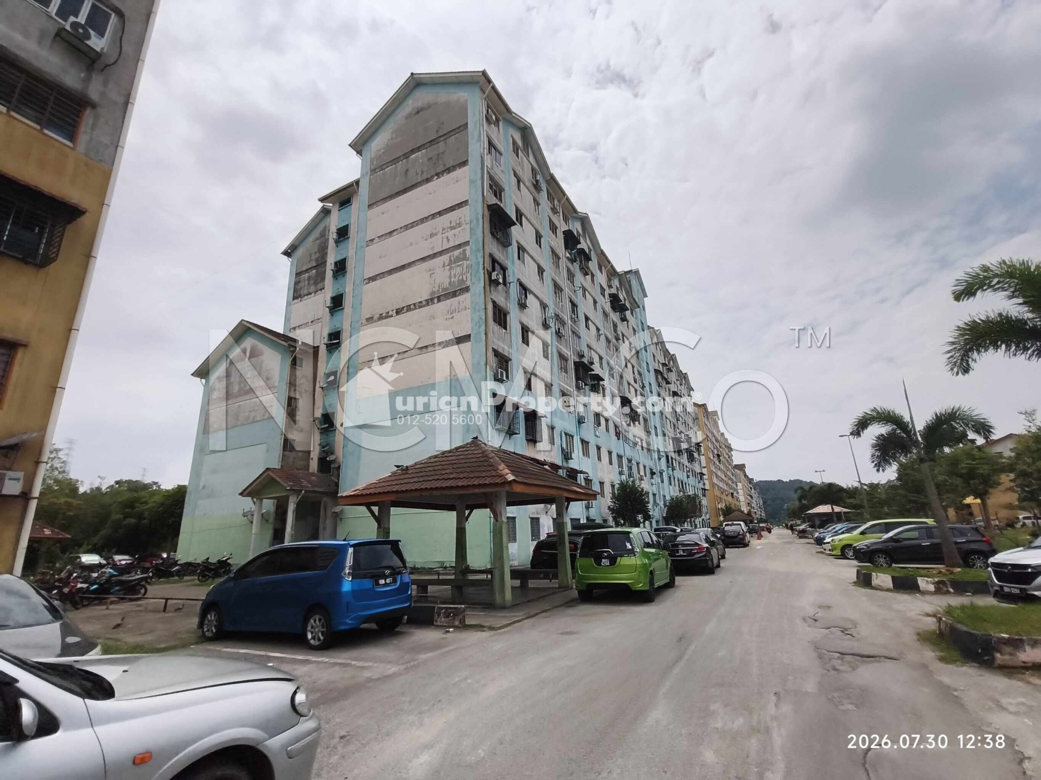 Apartment For Auction at Enggang Apartment