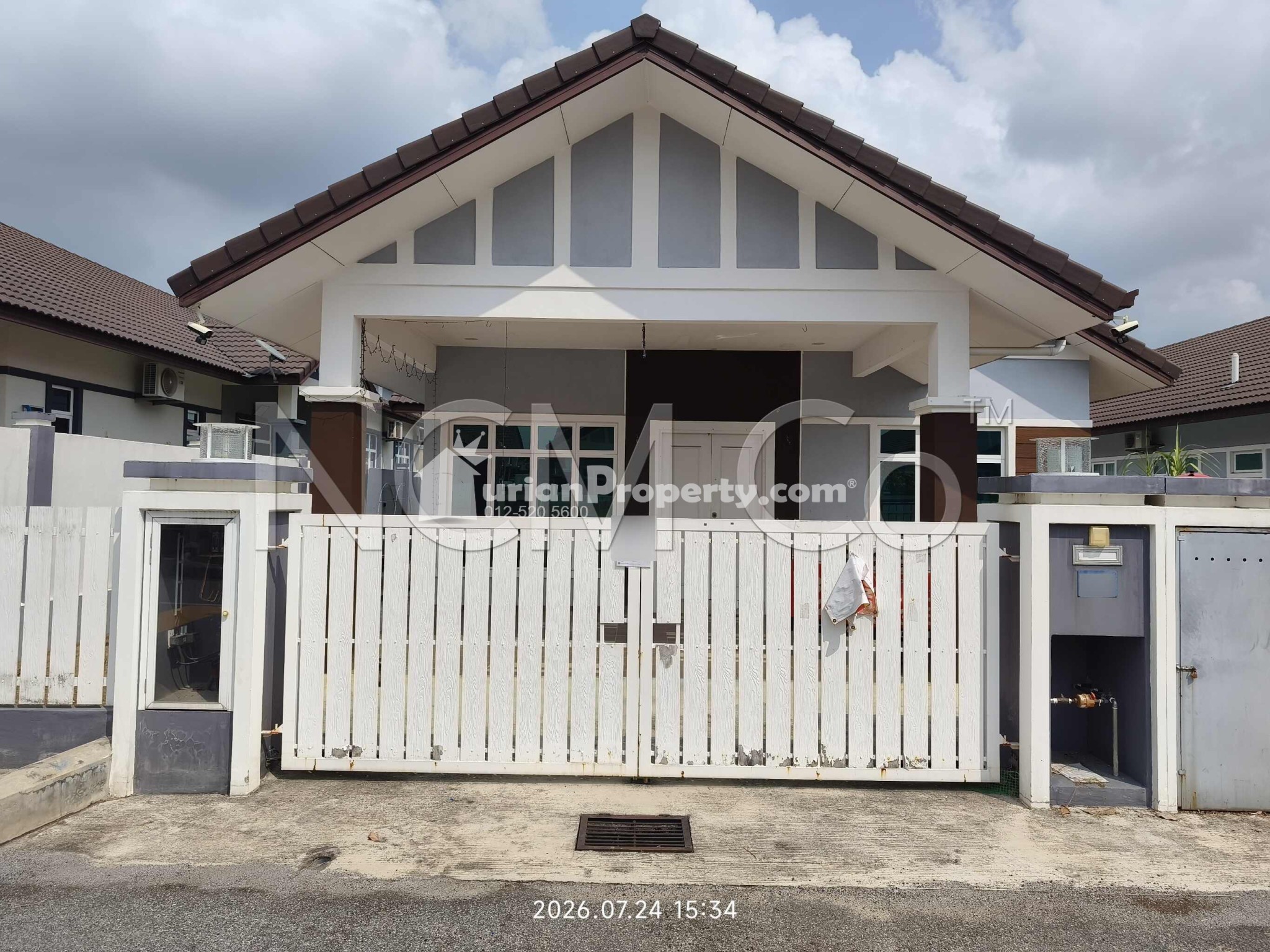 Bungalow House For Auction at Taman Bukit Senawang Perdana
