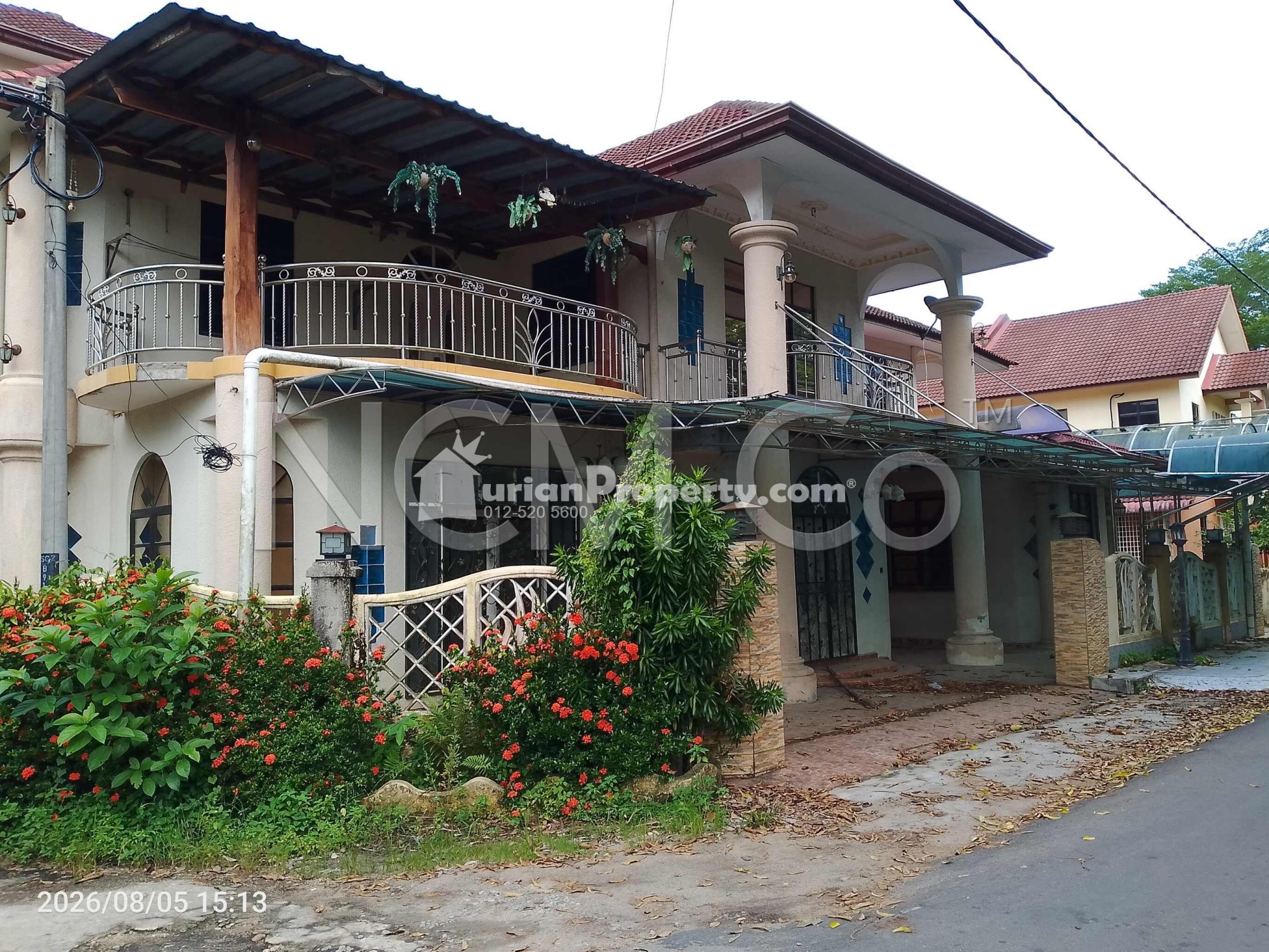 Bungalow House For Auction at Wakaf Bharu