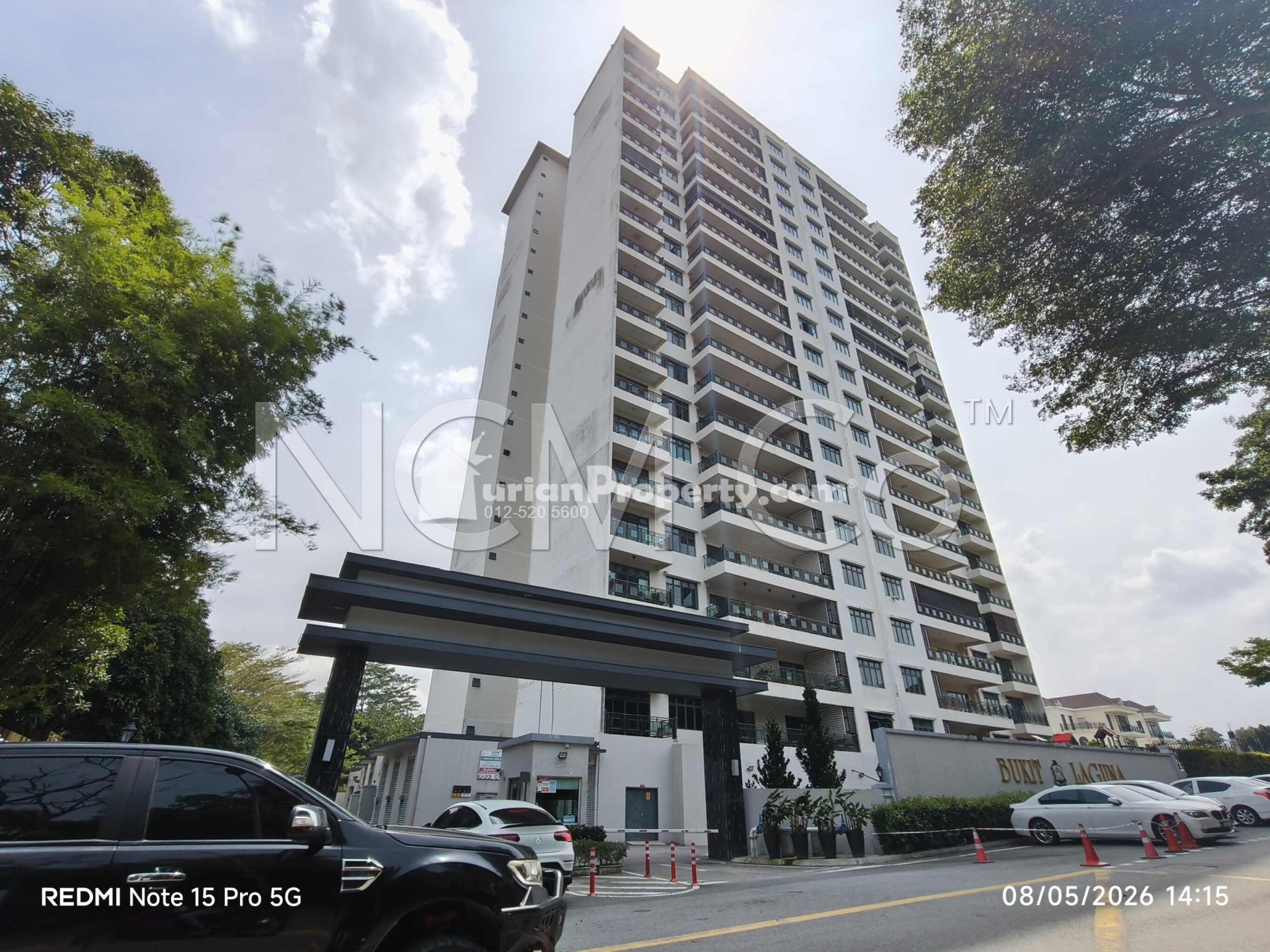 Condo For Auction at Laguna Heights