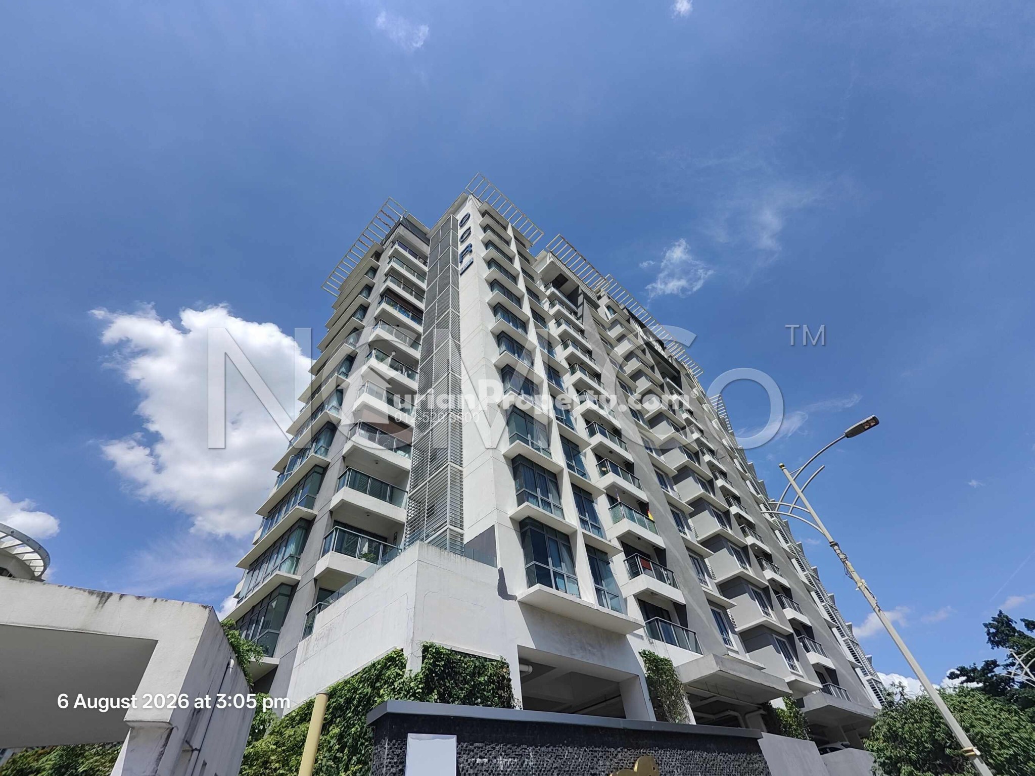 Condo For Auction at Boulevard Residence