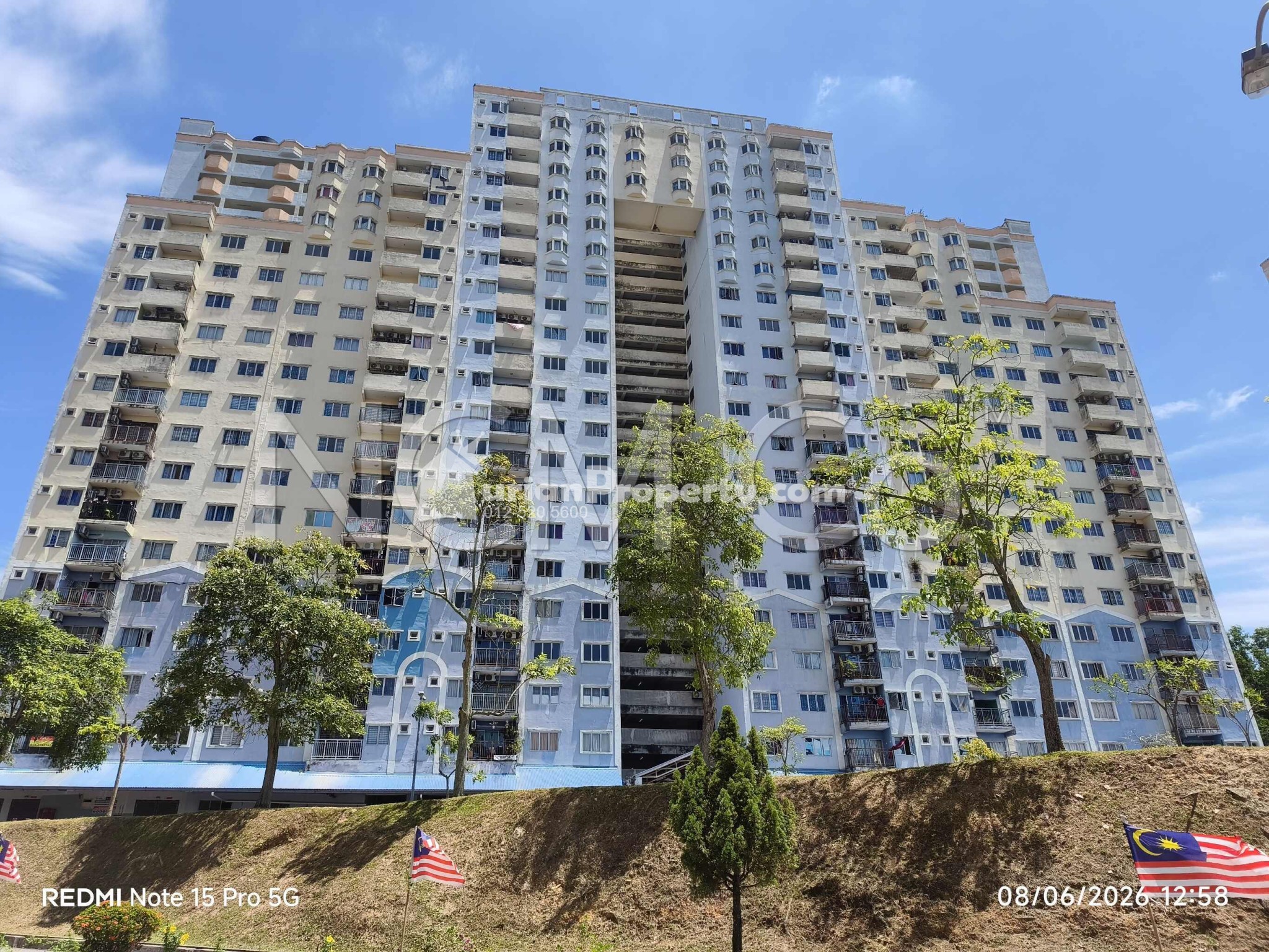 Apartment For Auction at Desaminium Rimba