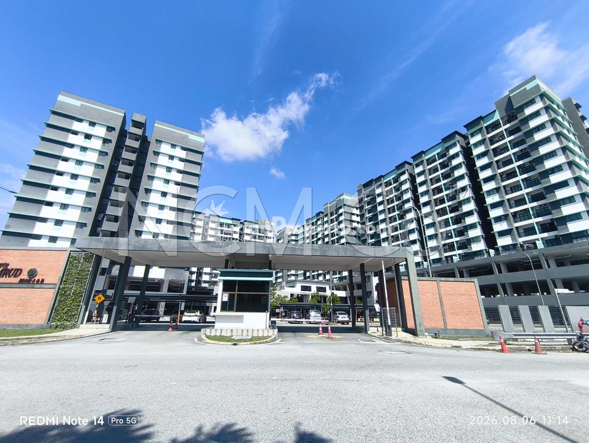 Serviced Residence For Auction at Taman Zamrud
