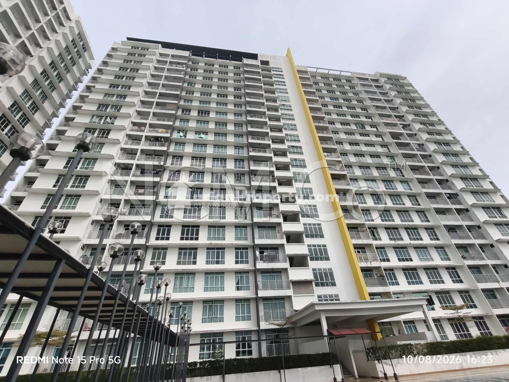 Serviced Residence For Auction at Twin Danga Residence