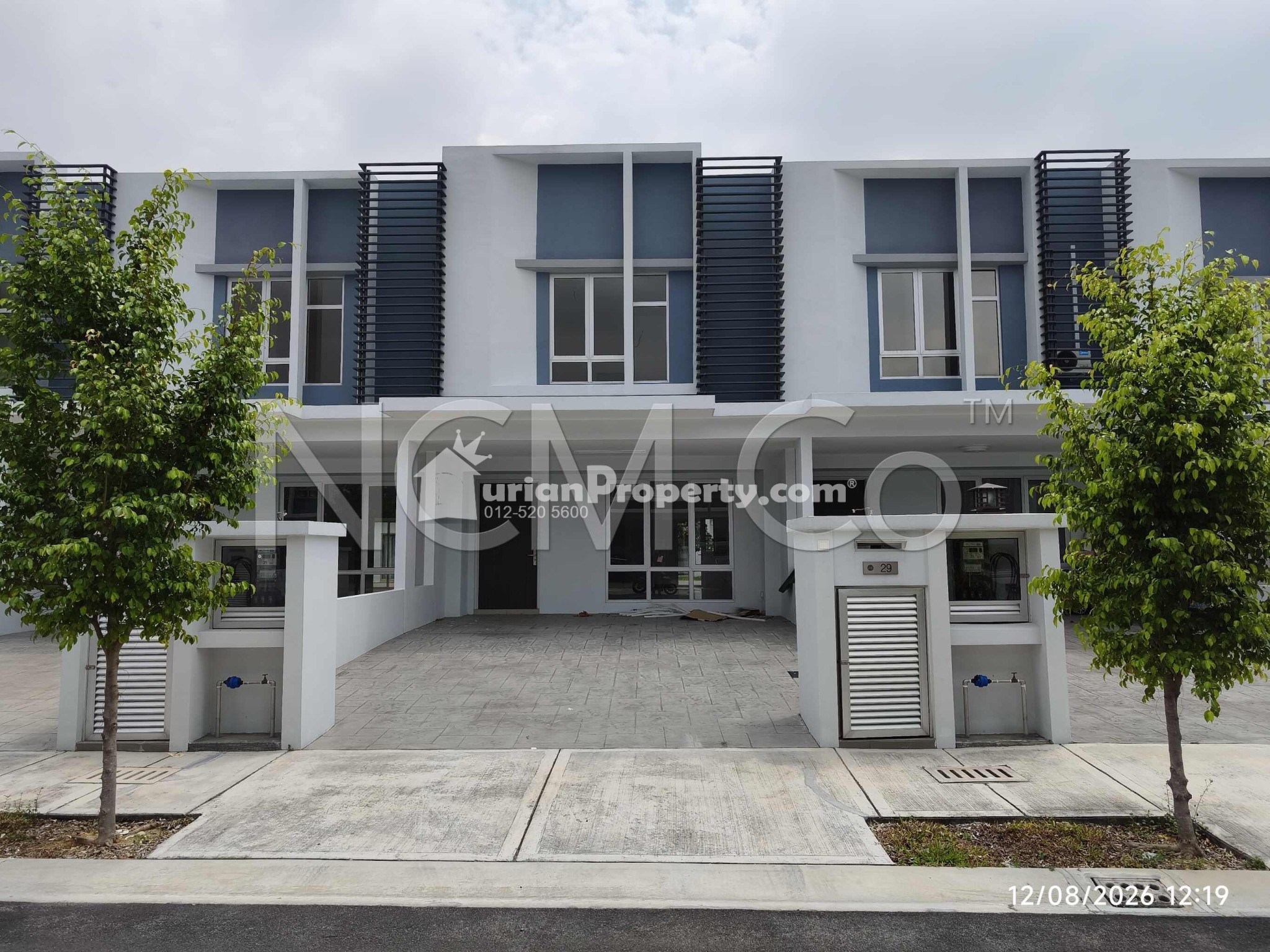 Terrace House For Auction at Acacia Park