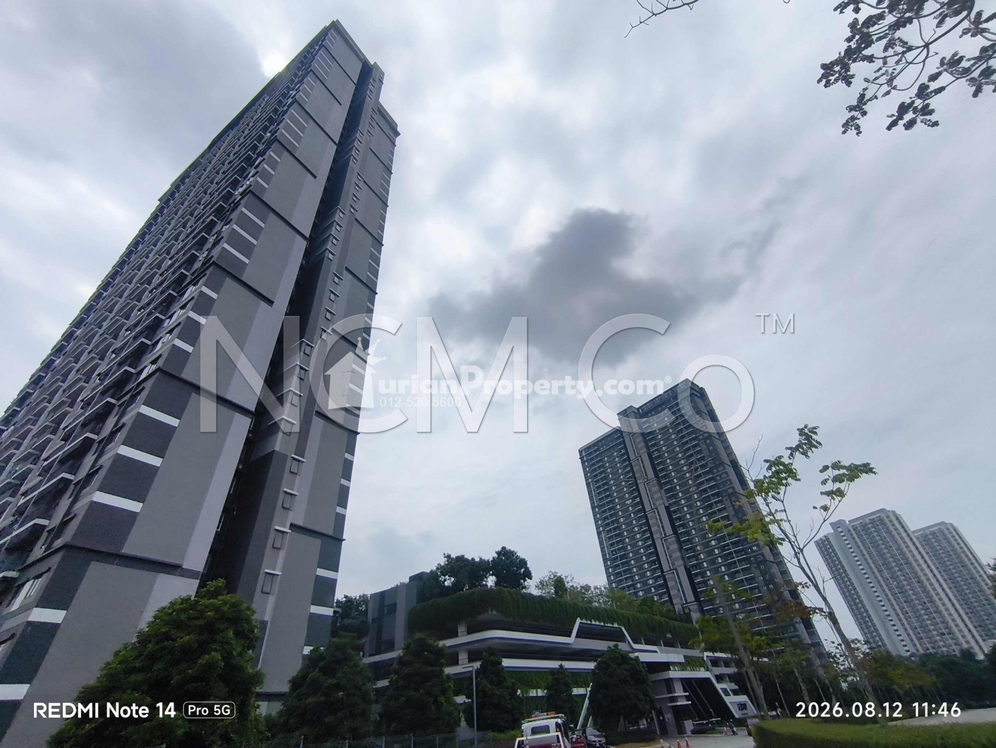 Apartment For Auction at Sensory Residence