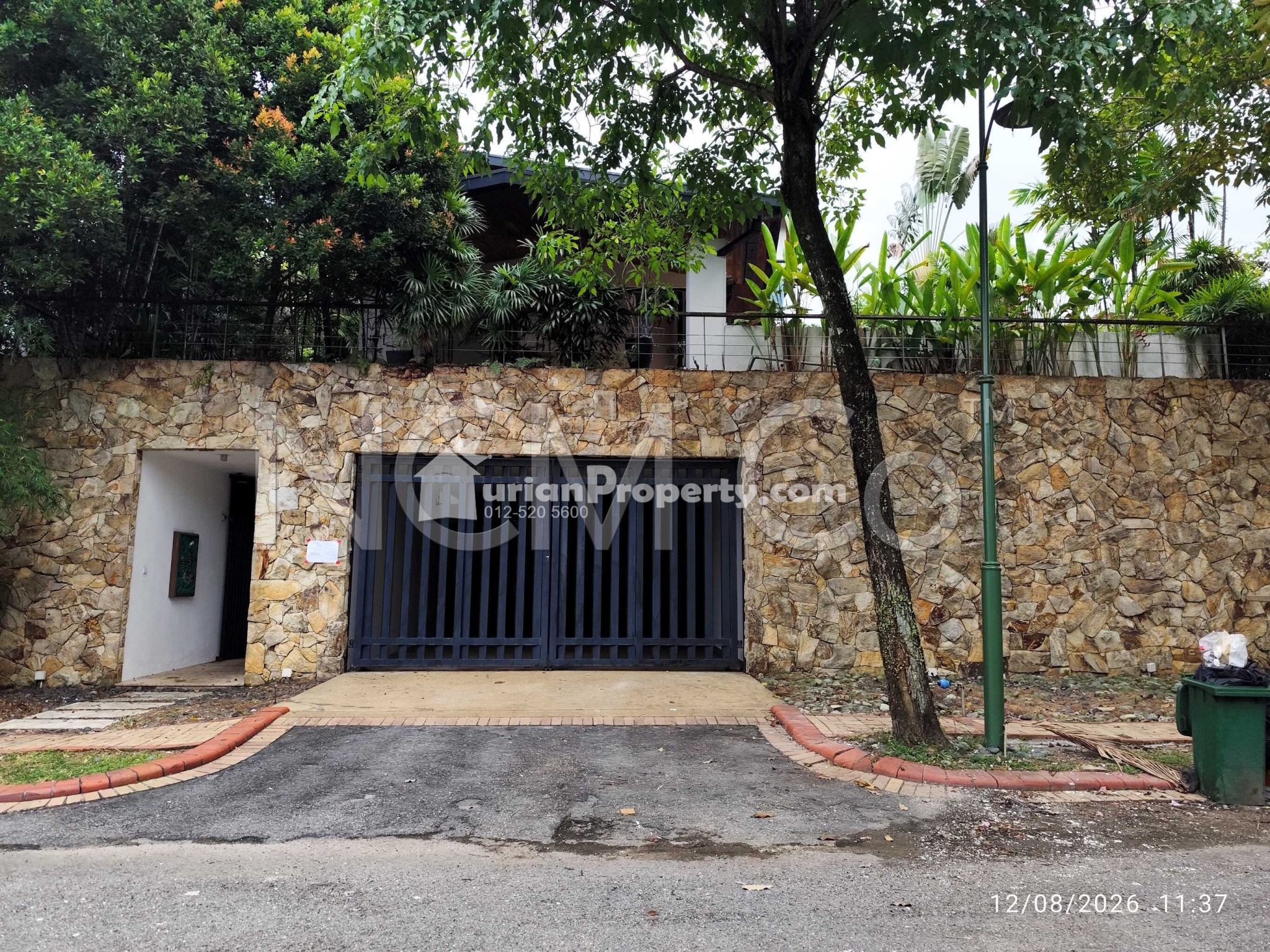 Bungalow House For Auction at Bukit Gita Bayu