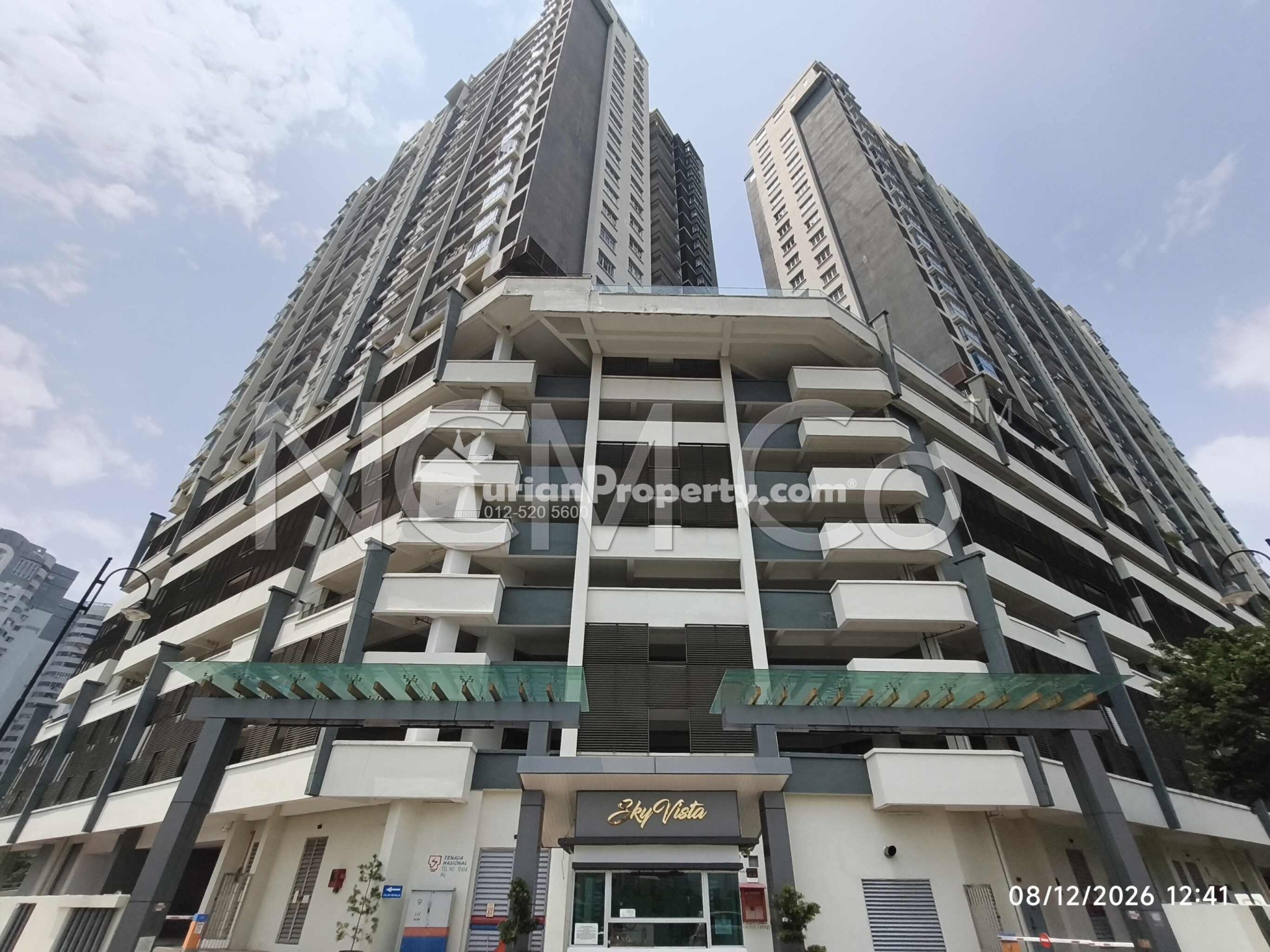 Condo For Auction at Sky Vista Residensi