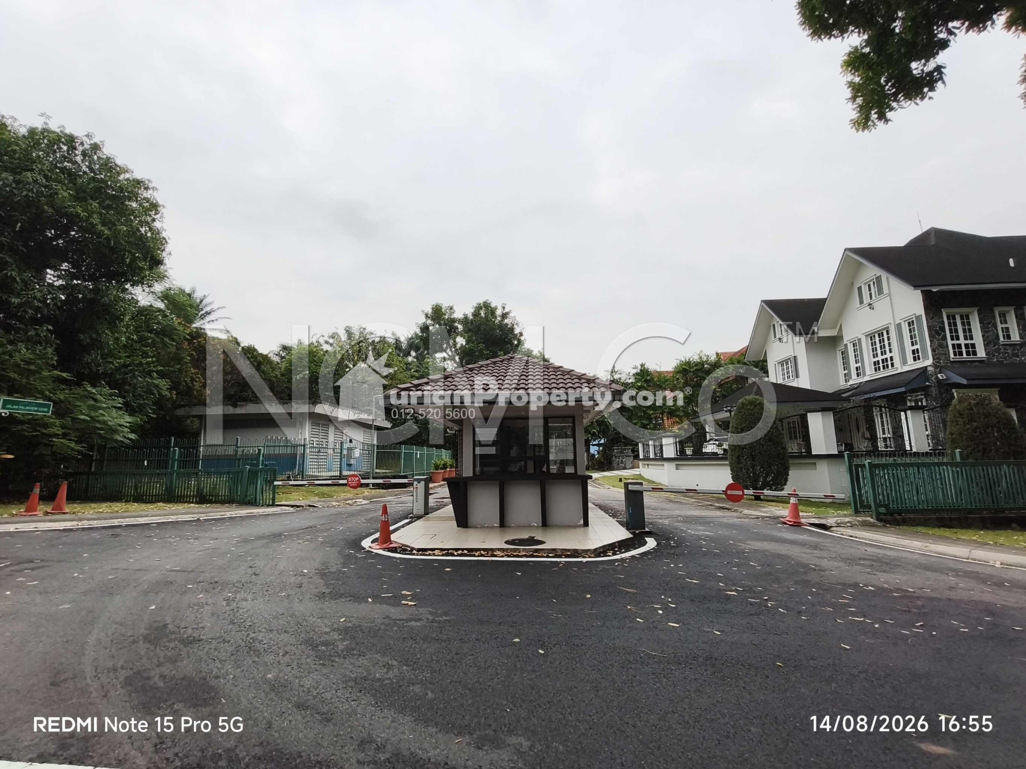 Bungalow House For Auction at Palm View