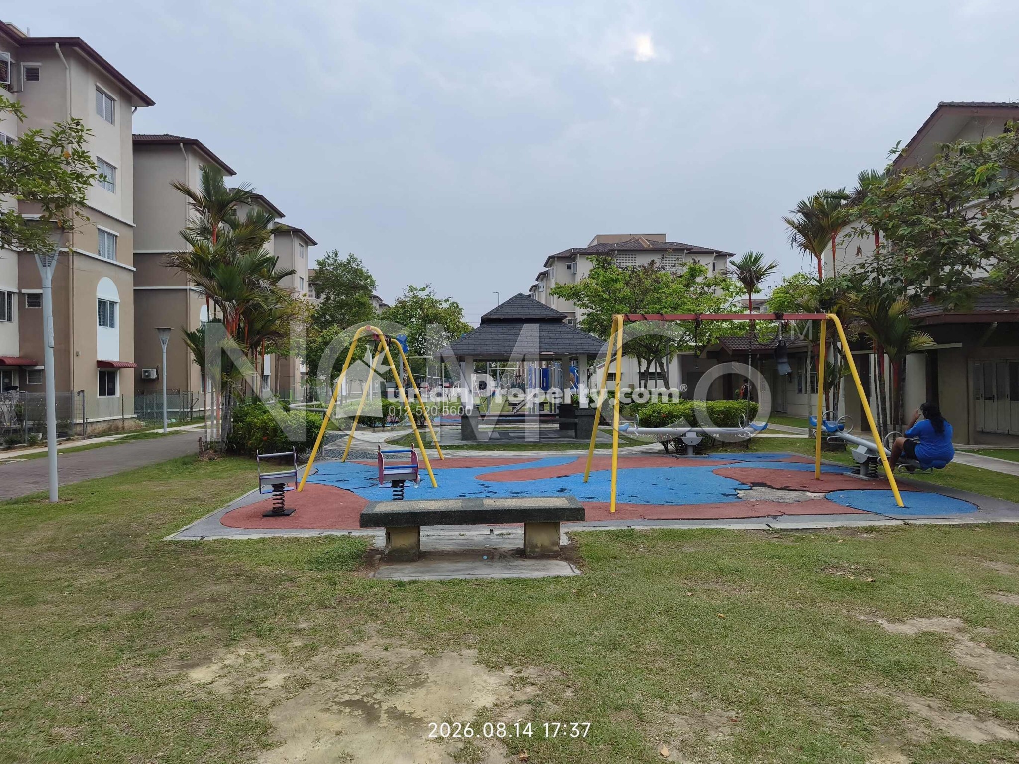 Apartment For Auction at Apartment Akasia