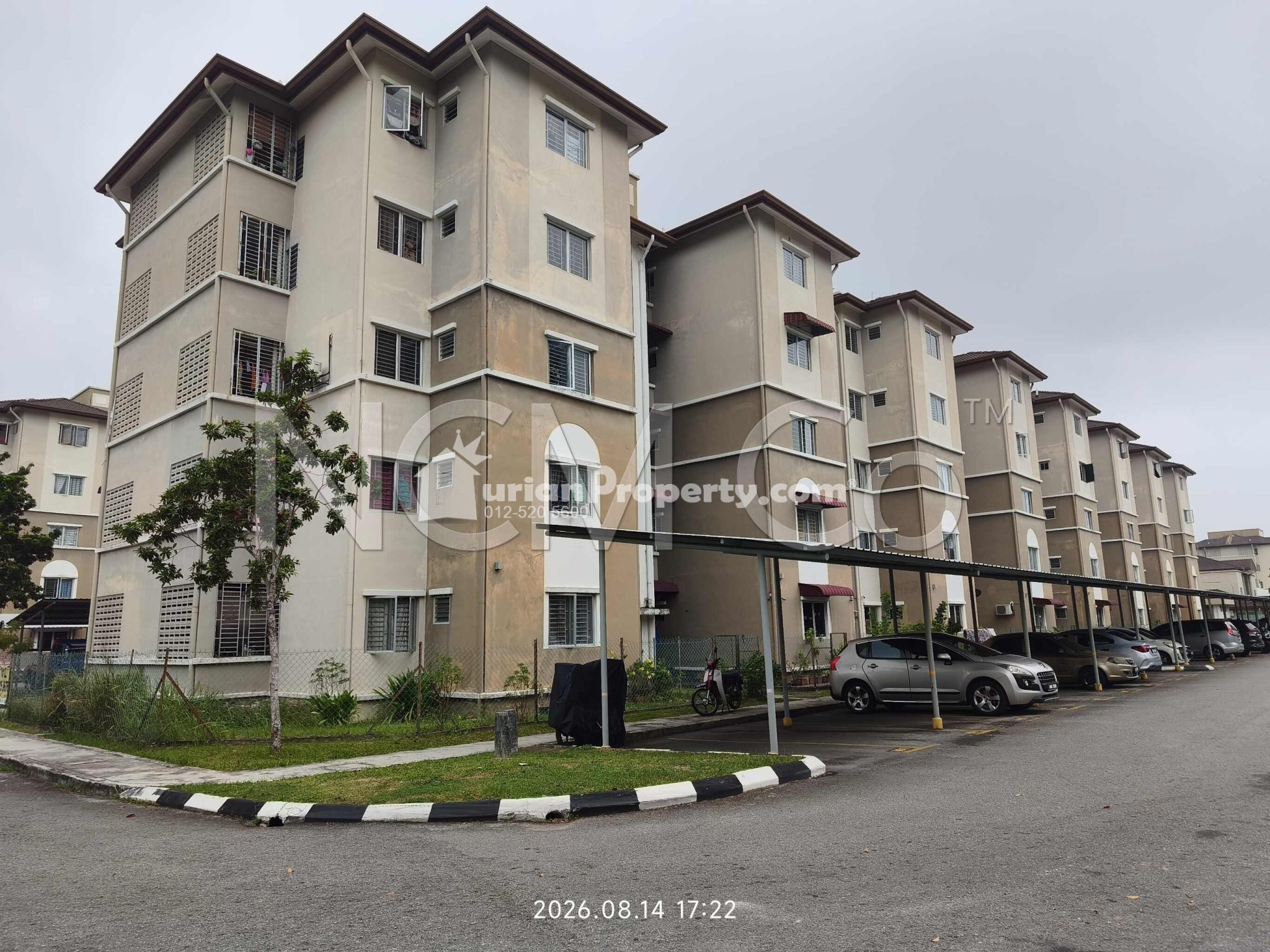 Apartment For Auction at Apartment Akasia