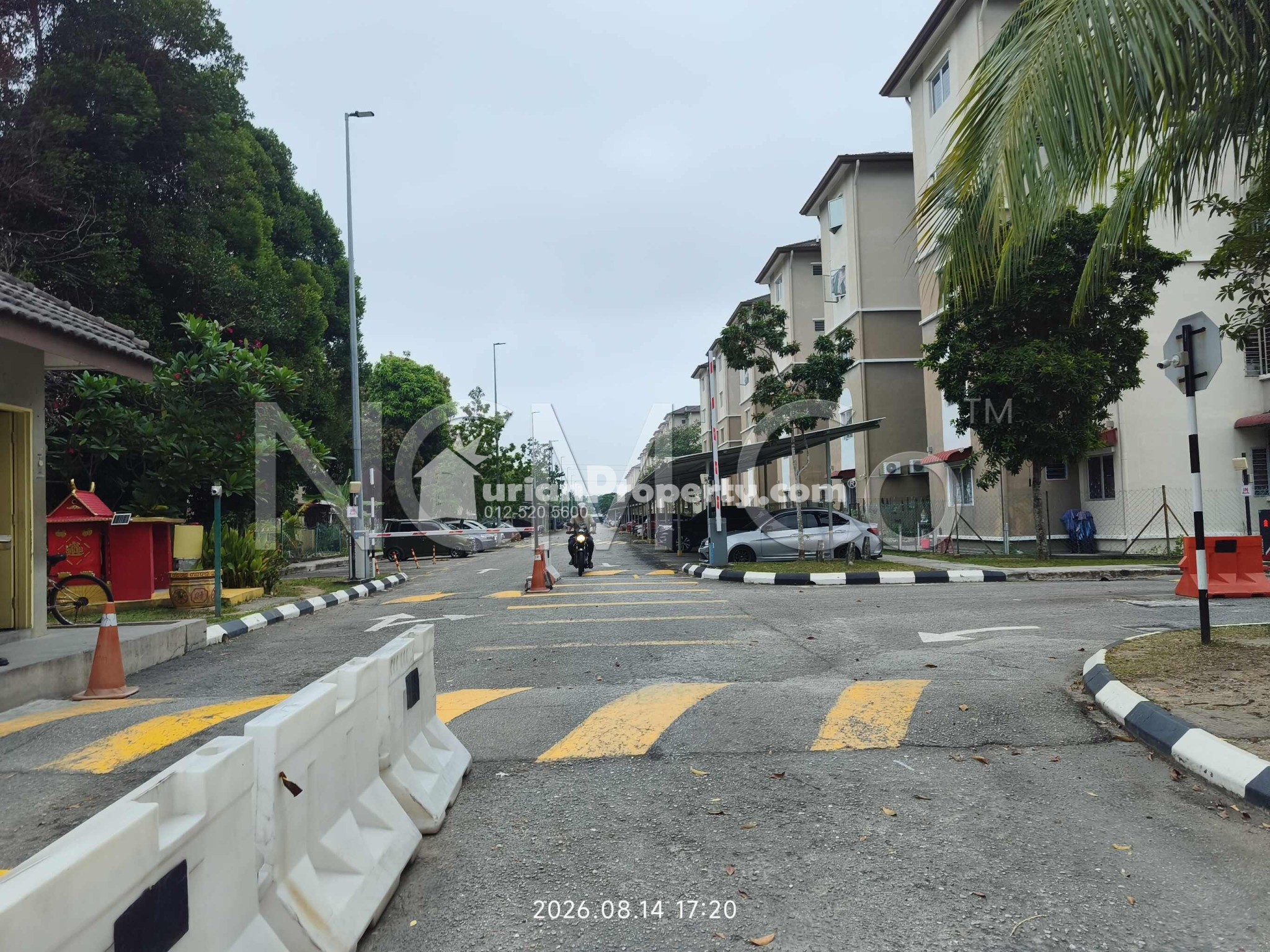 Apartment For Auction at Apartment Akasia