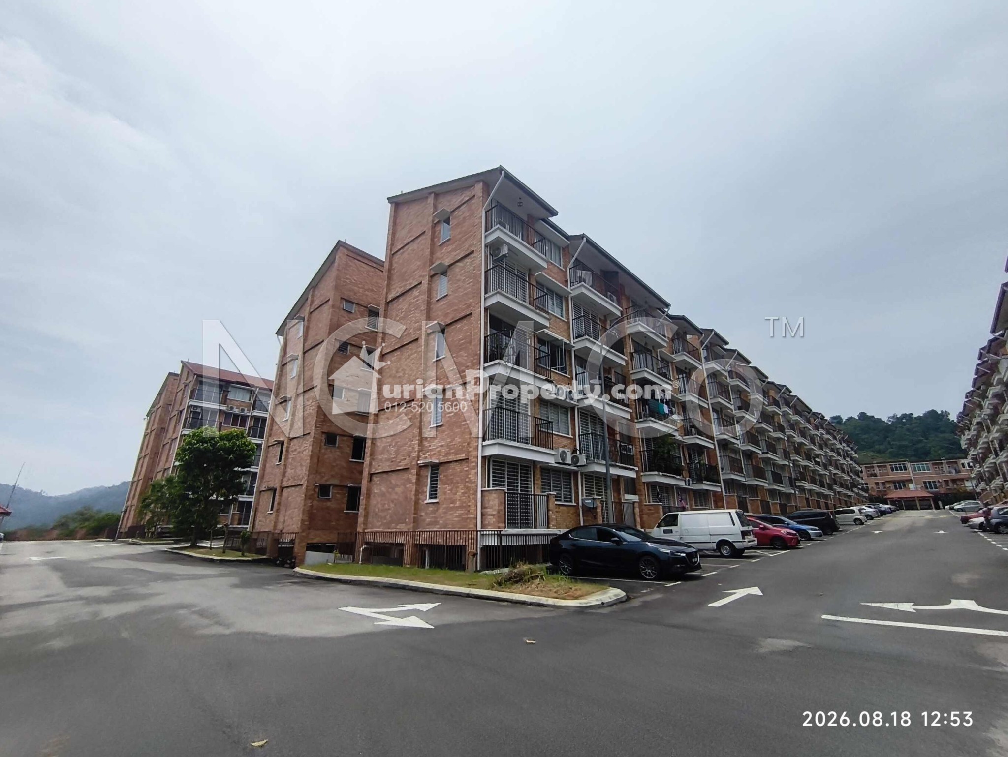 Apartment For Auction at Goodview Heights
