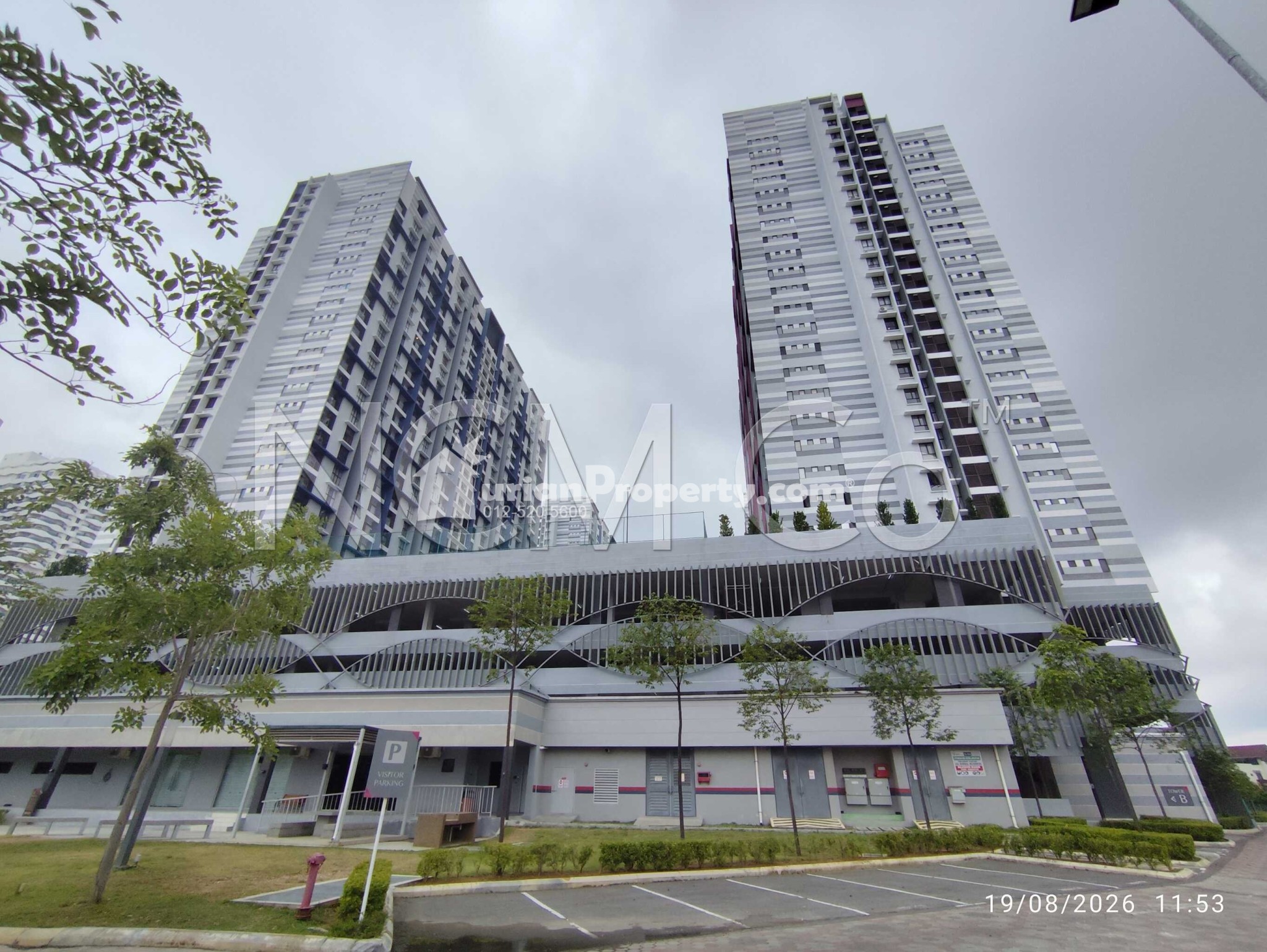 Condo For Auction at Admiral Residences