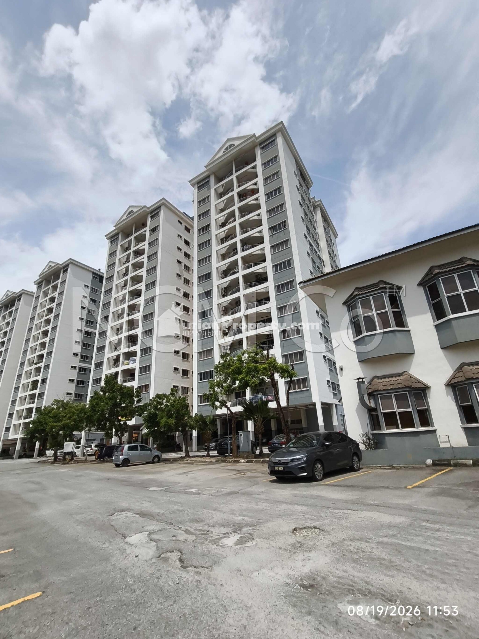 Condo For Auction at Condominium Klang Dynasty