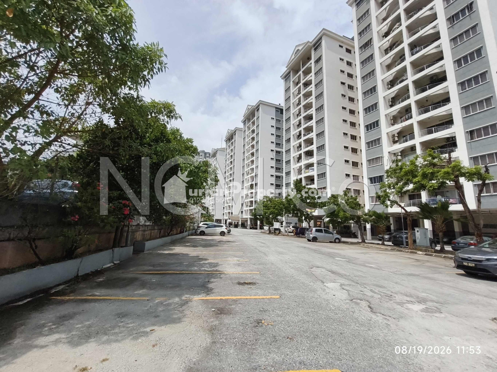 Condo For Auction at Condominium Klang Dynasty