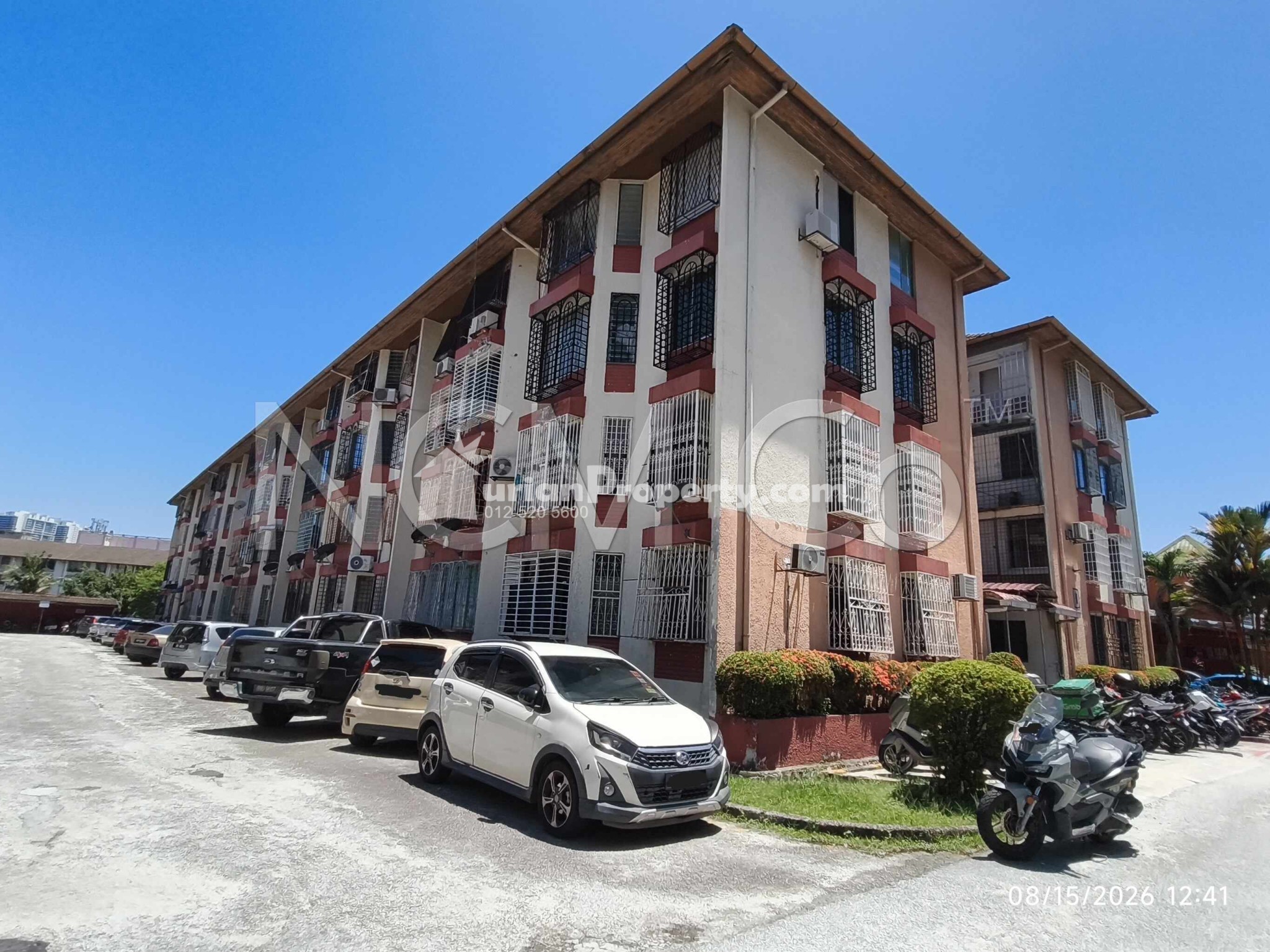 Apartment For Auction at Rampai Court