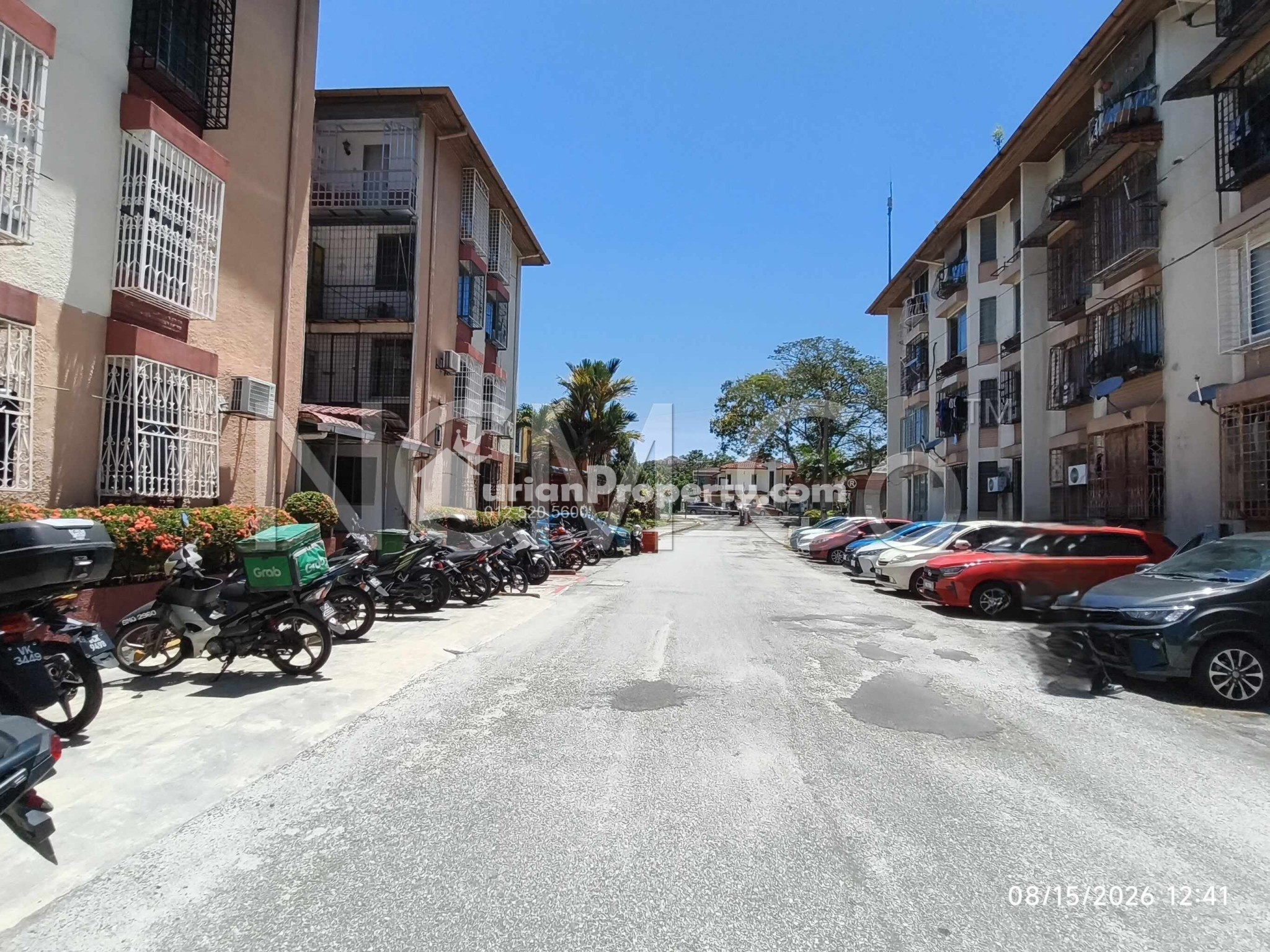 Apartment For Auction at Rampai Court