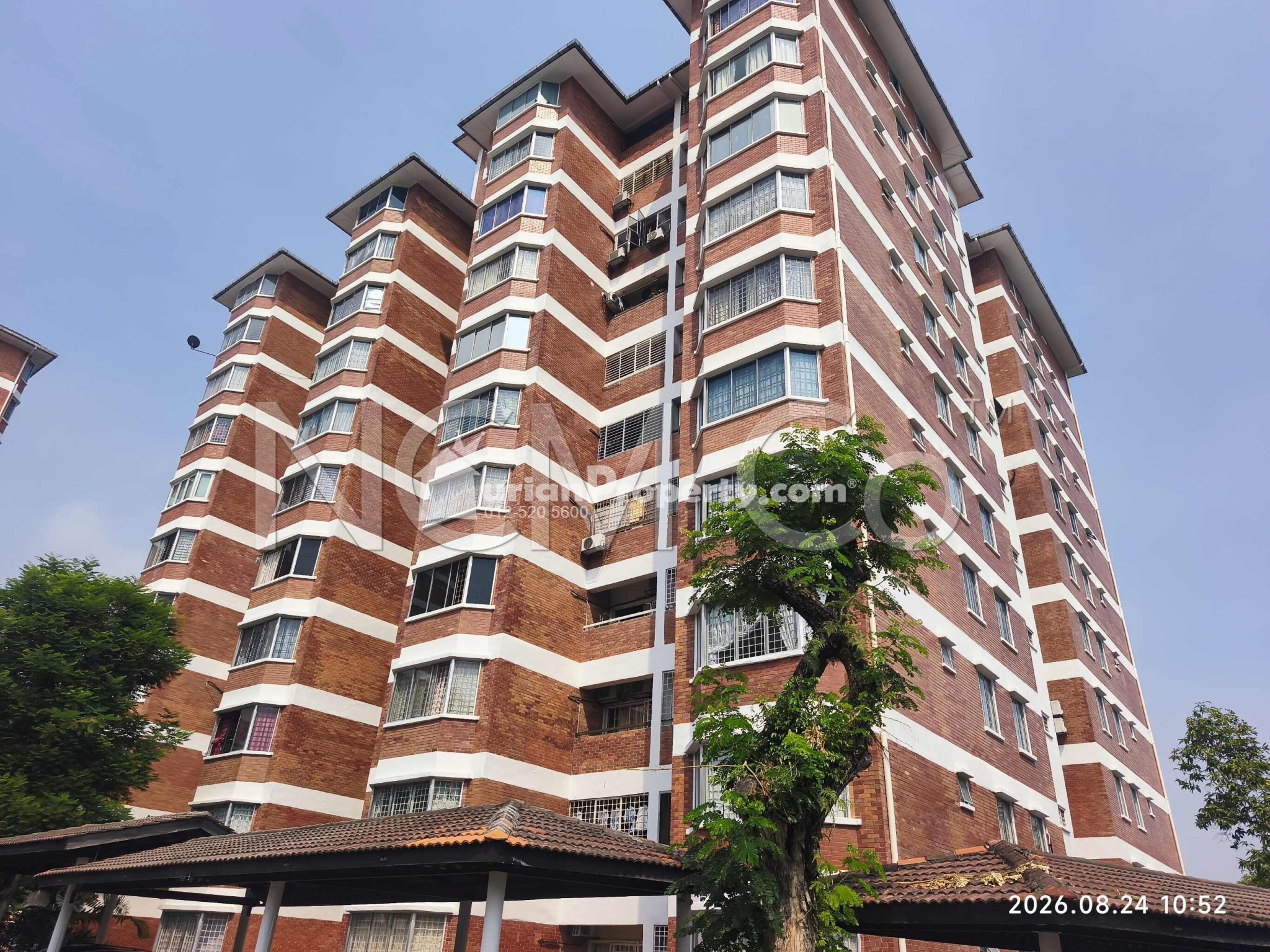 Condo For Auction at Green Acre Park