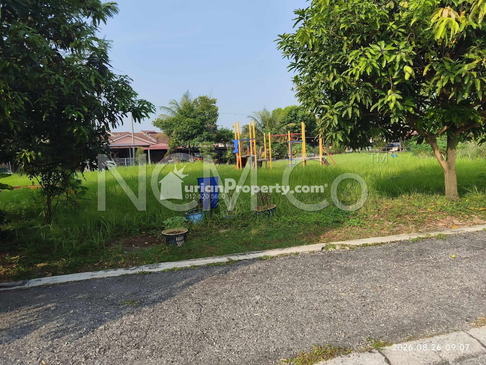 Bungalow House For Auction at Kuala Kuang