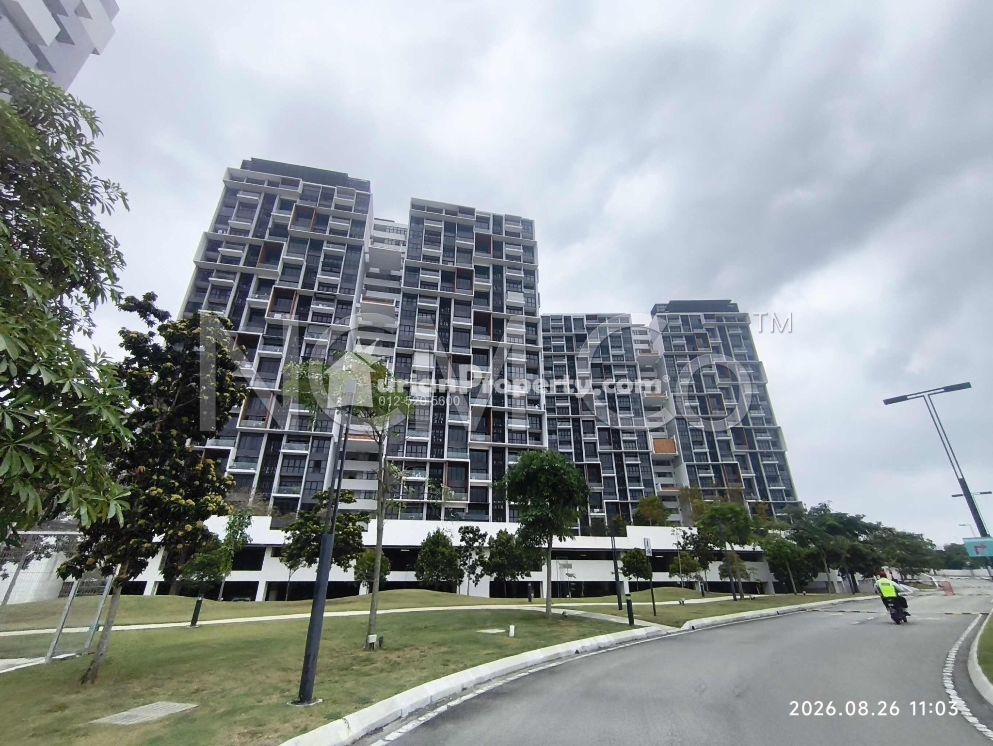 Condo For Auction at The Parque Residences