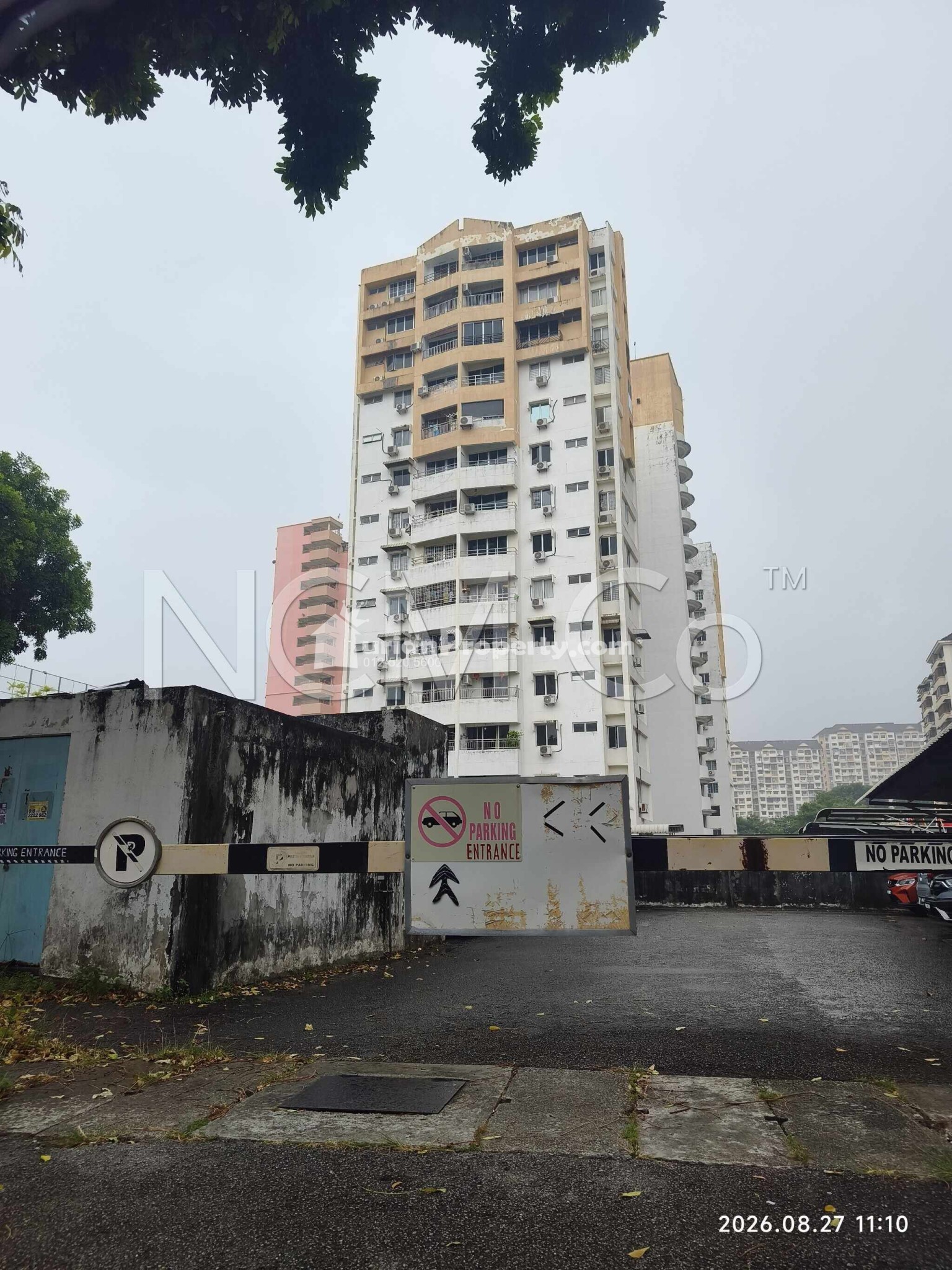 Apartment For Auction at Suria Mutiara