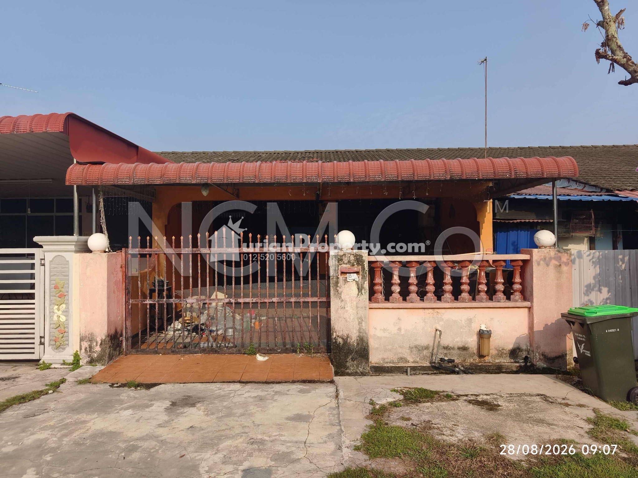 Terrace House For Auction at Taman Kobis