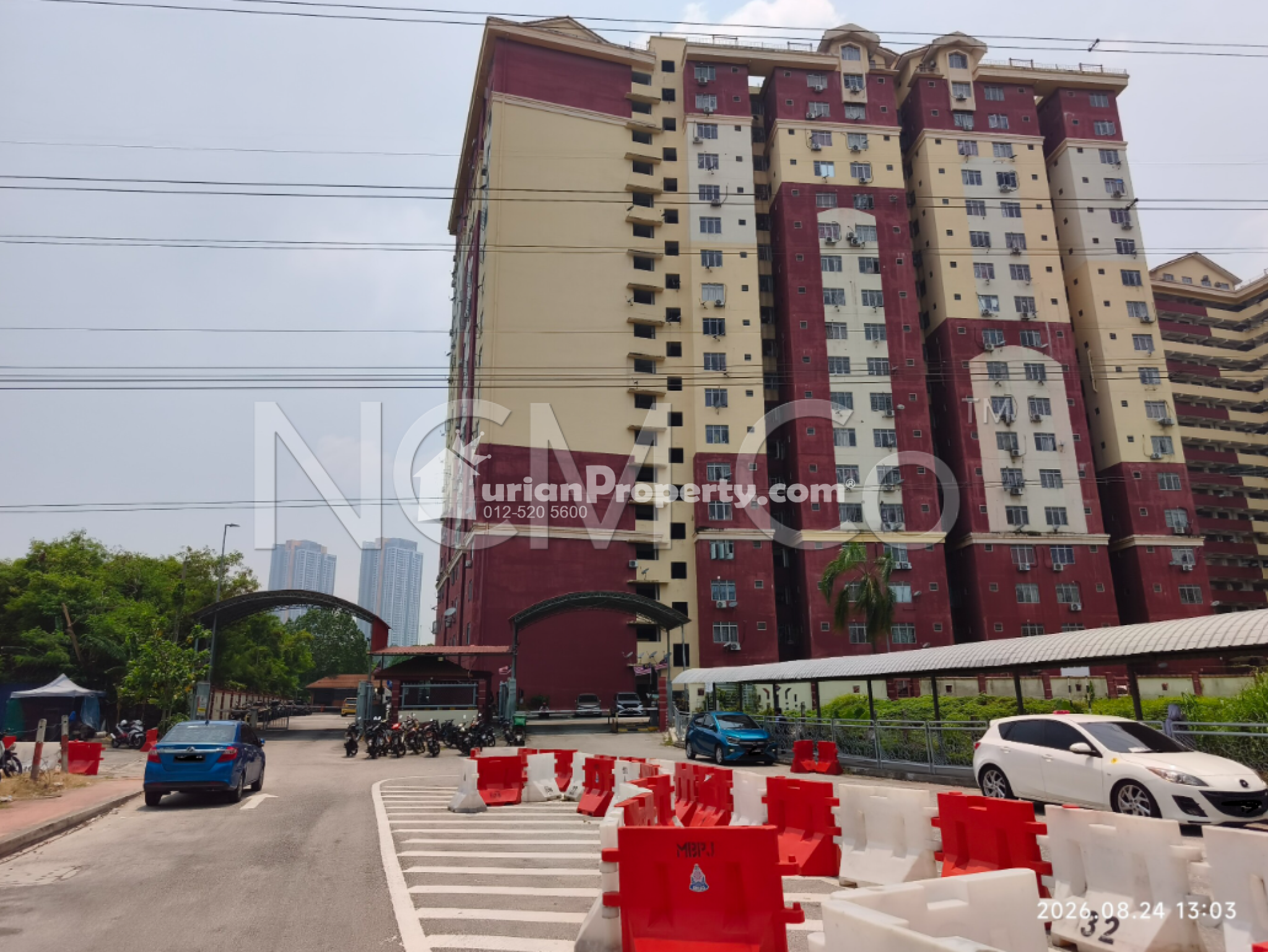 Apartment For Auction at Mentari Court 1