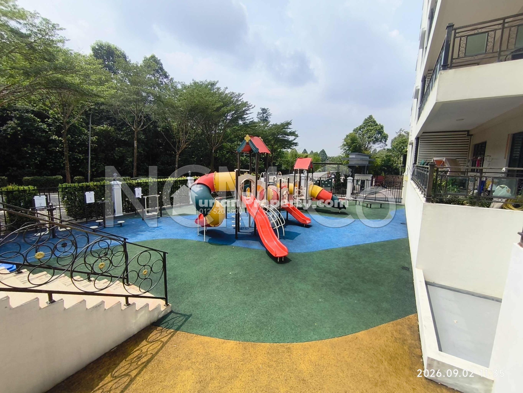 Condo For Auction at Laguna Heights