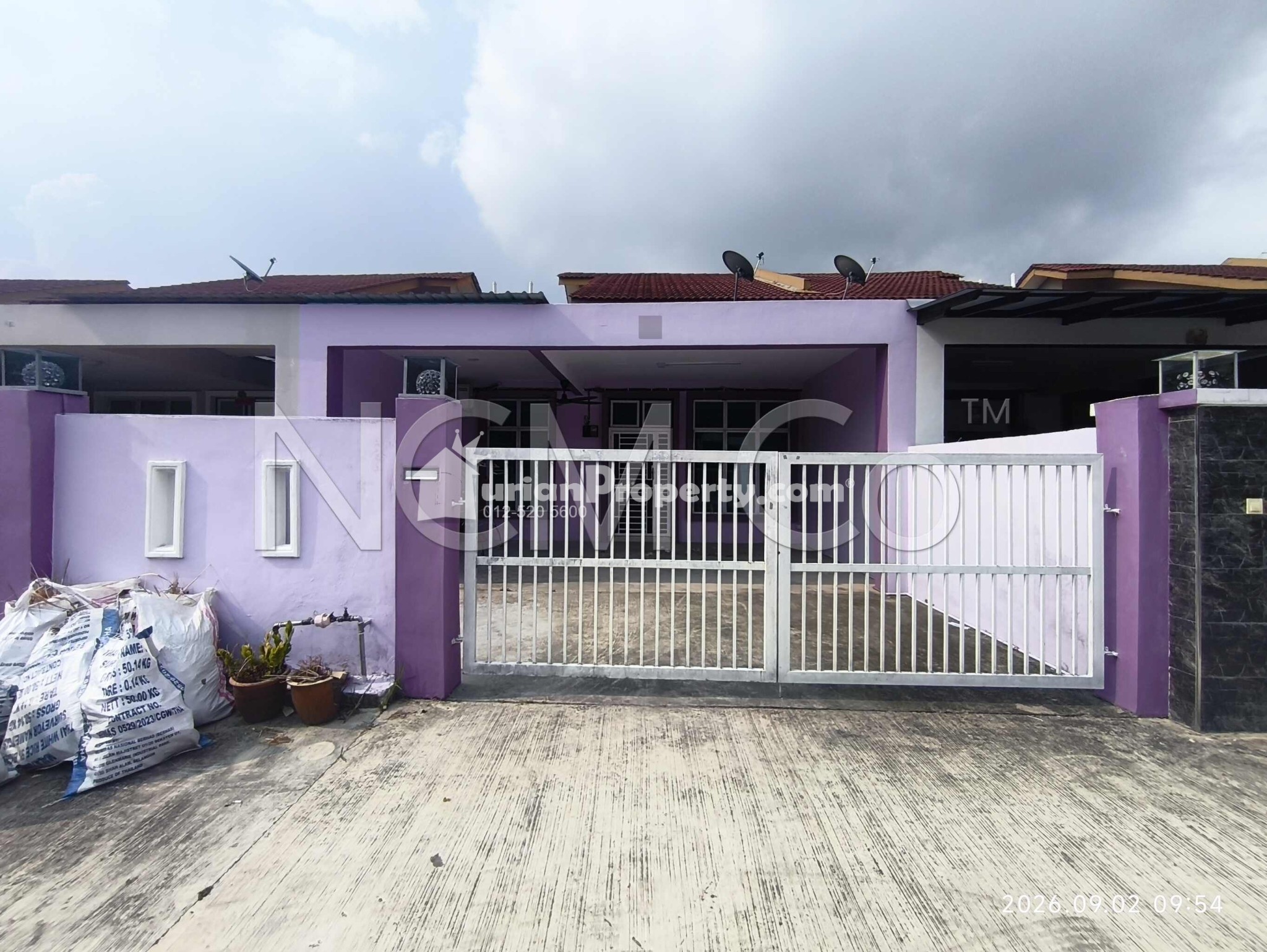 Terrace House For Auction at Taman Pulai Indah