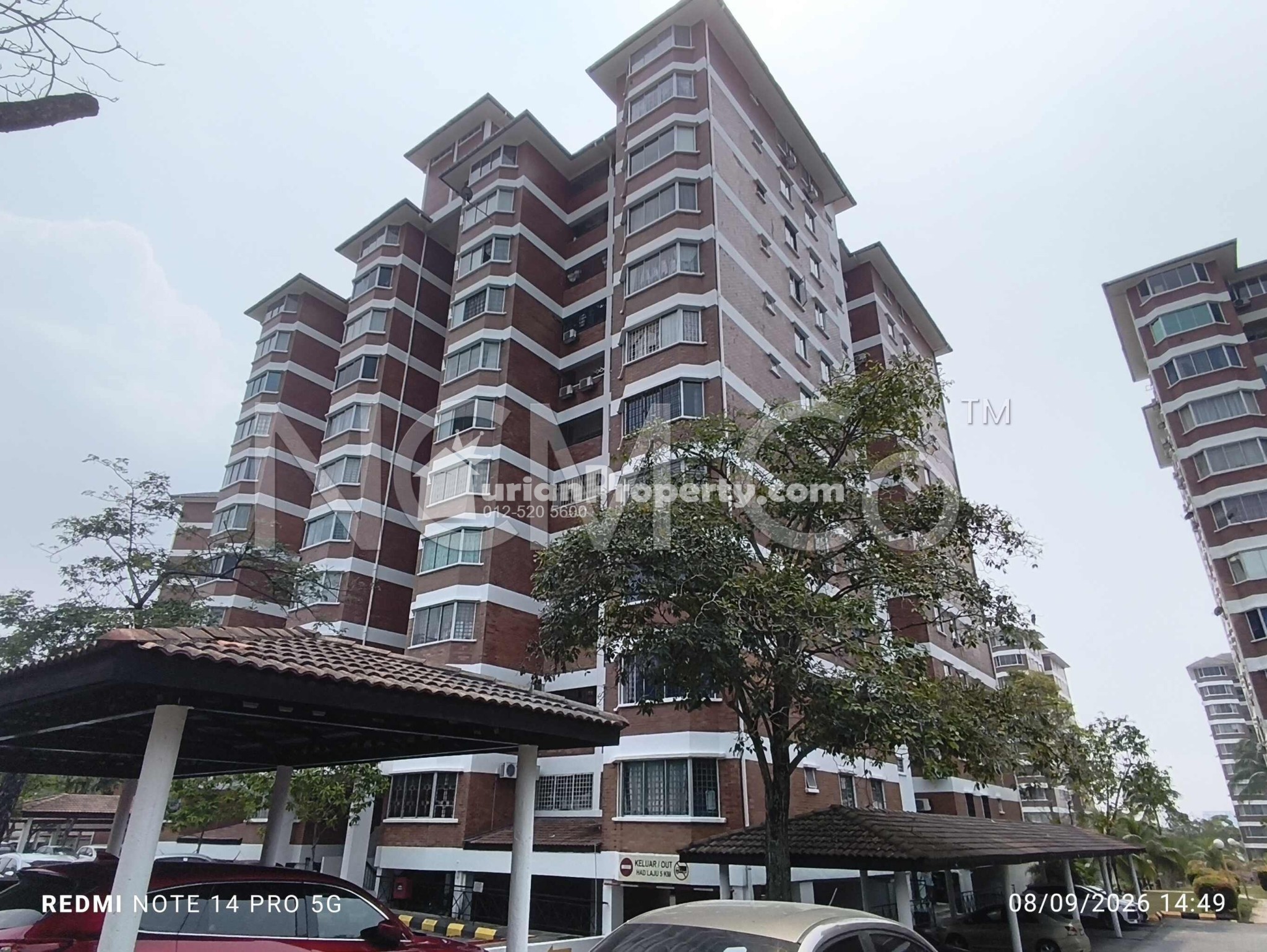 Condo For Auction at Green Acre Park