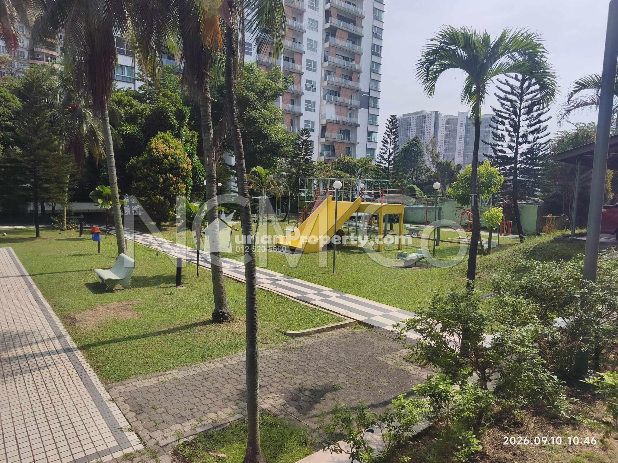 Condo For Auction at Brem Park