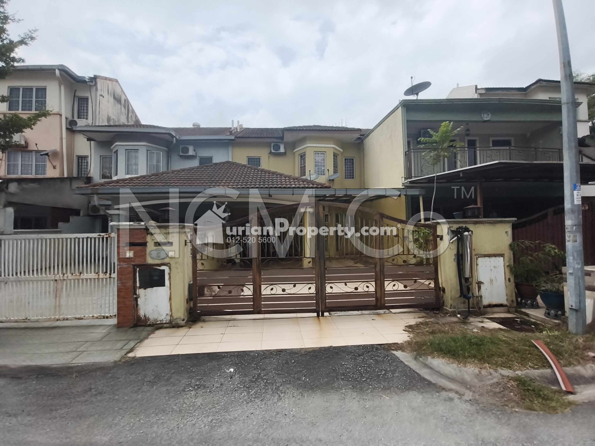 Terrace House For Auction at Taman Amanputra