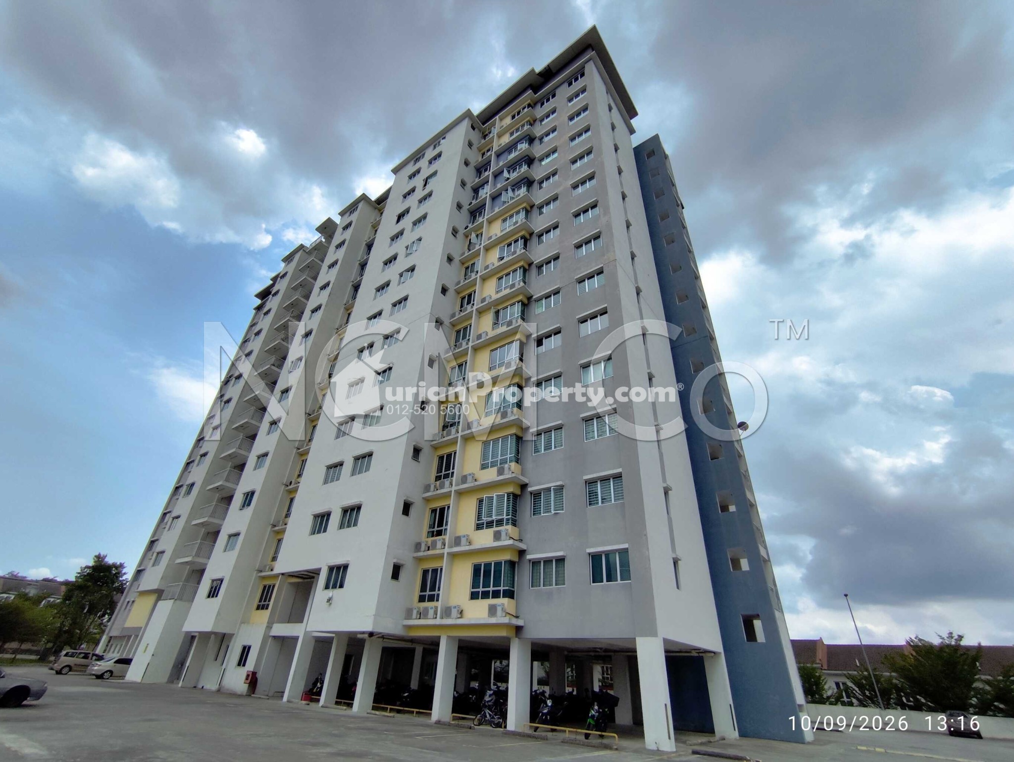Apartment For Auction at The Residence 1
