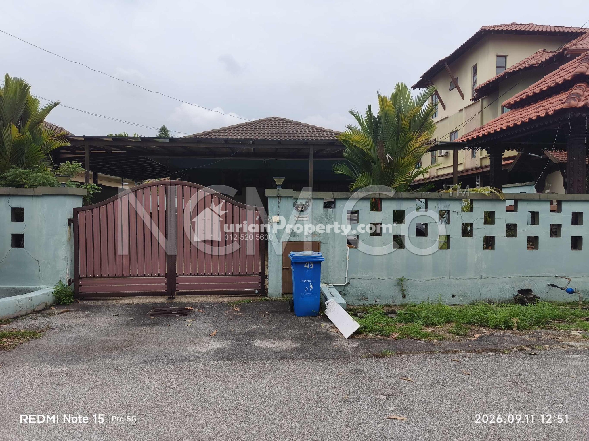 Bungalow House For Auction at Desa Subang Permai