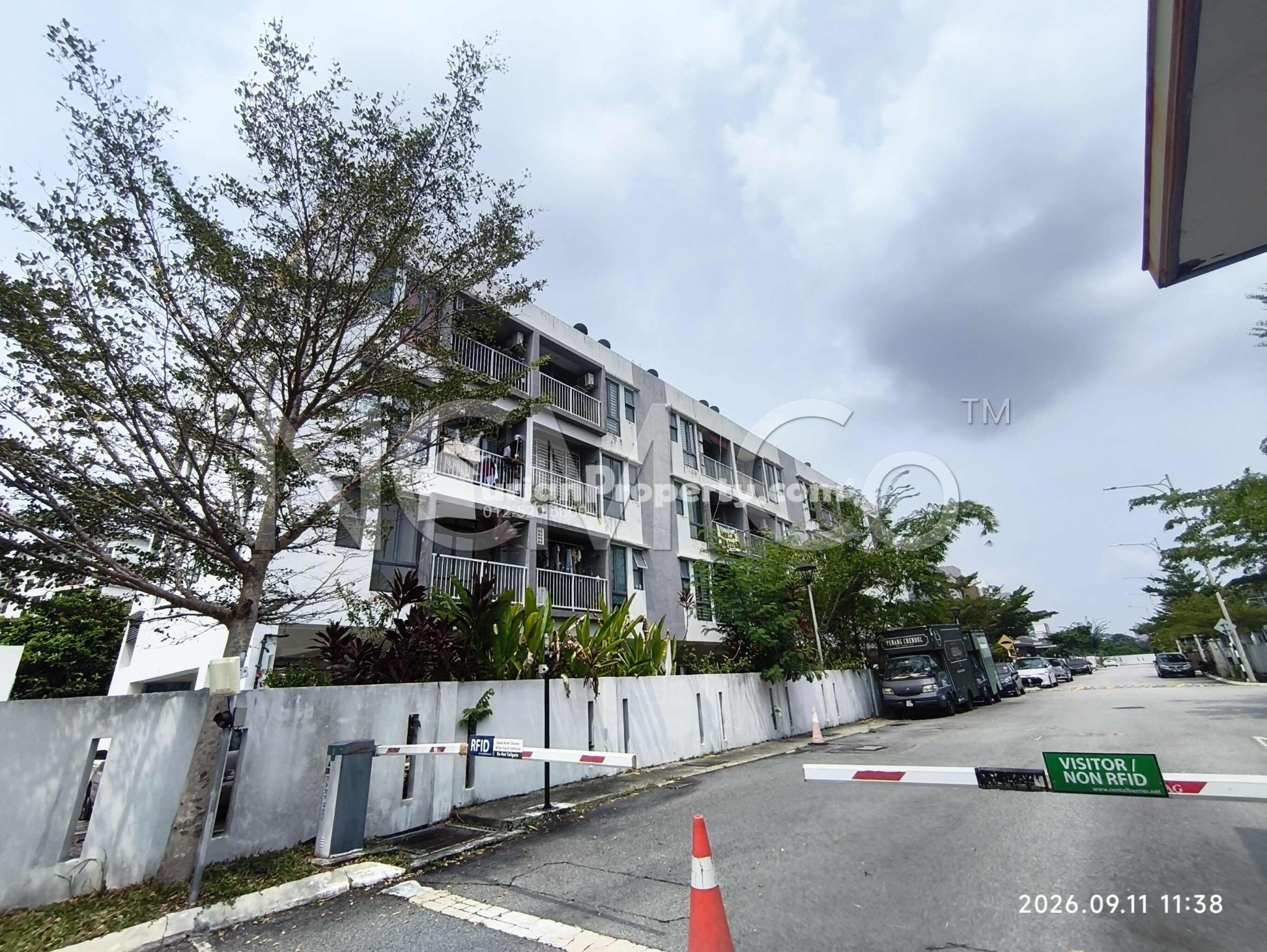 Terrace House For Auction at Spring Villa
